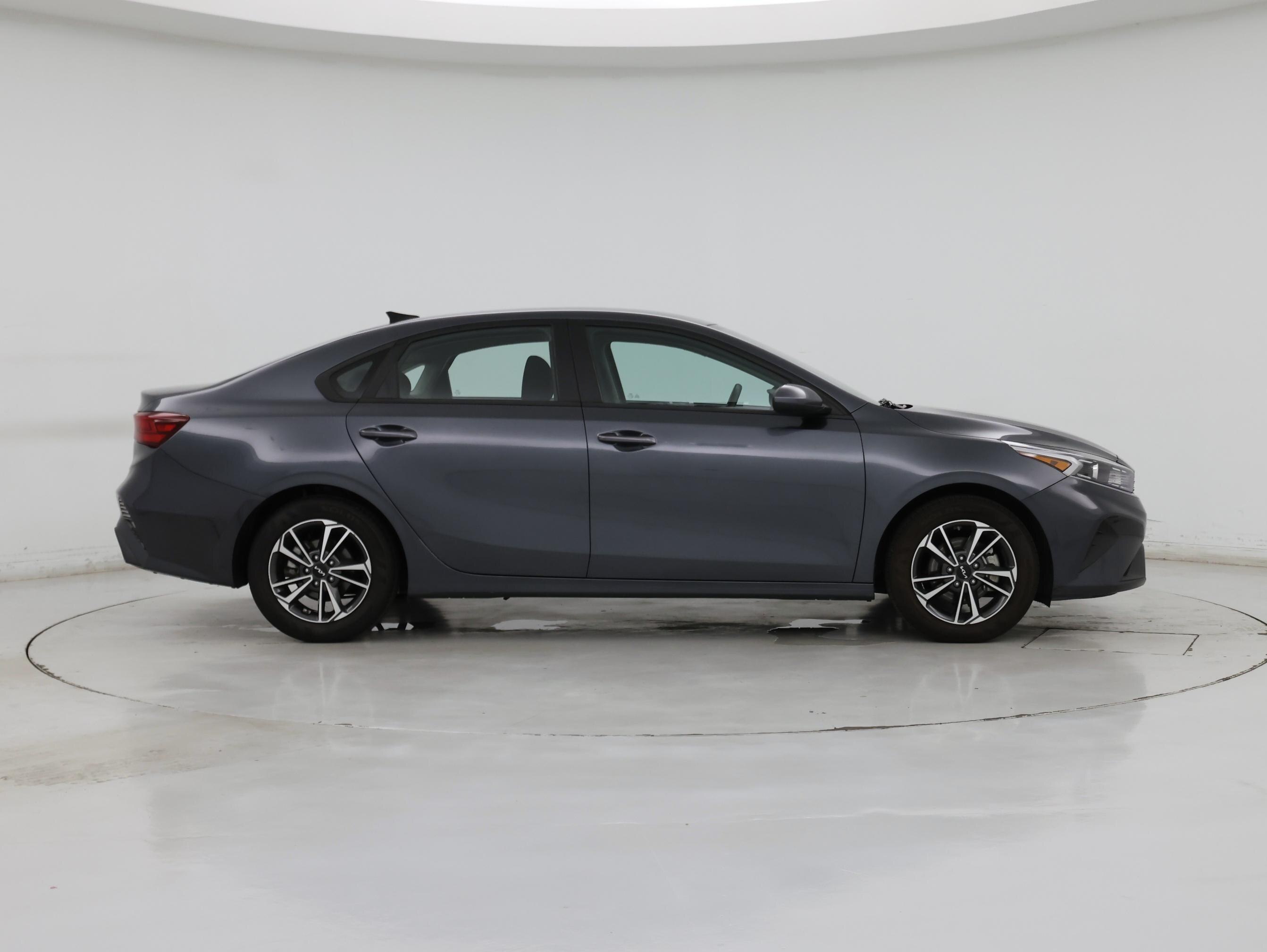 Thumbnail: 2023 Kia Forte - 7