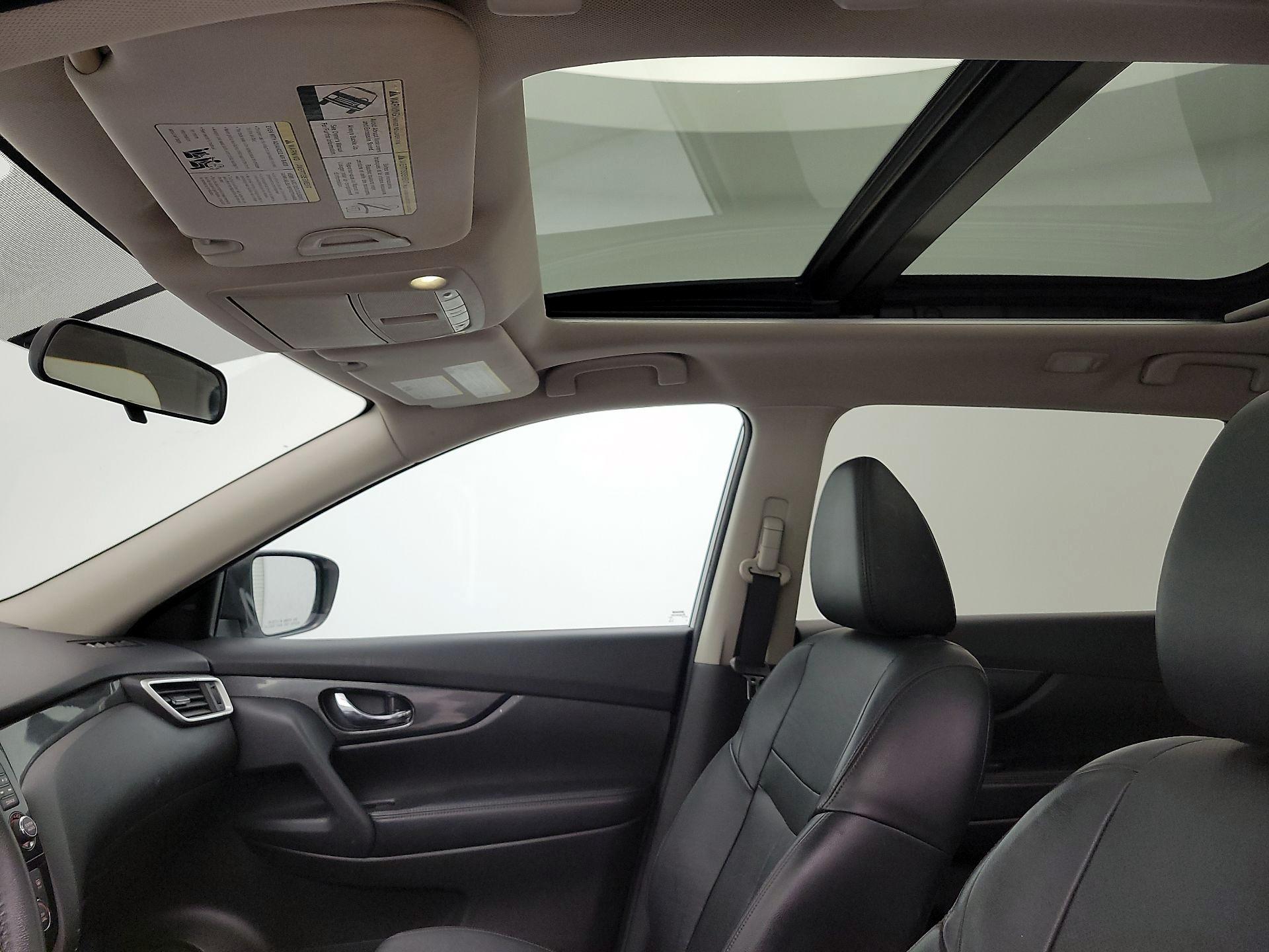 Thumbnail: 2015 Nissan Rogue - 20