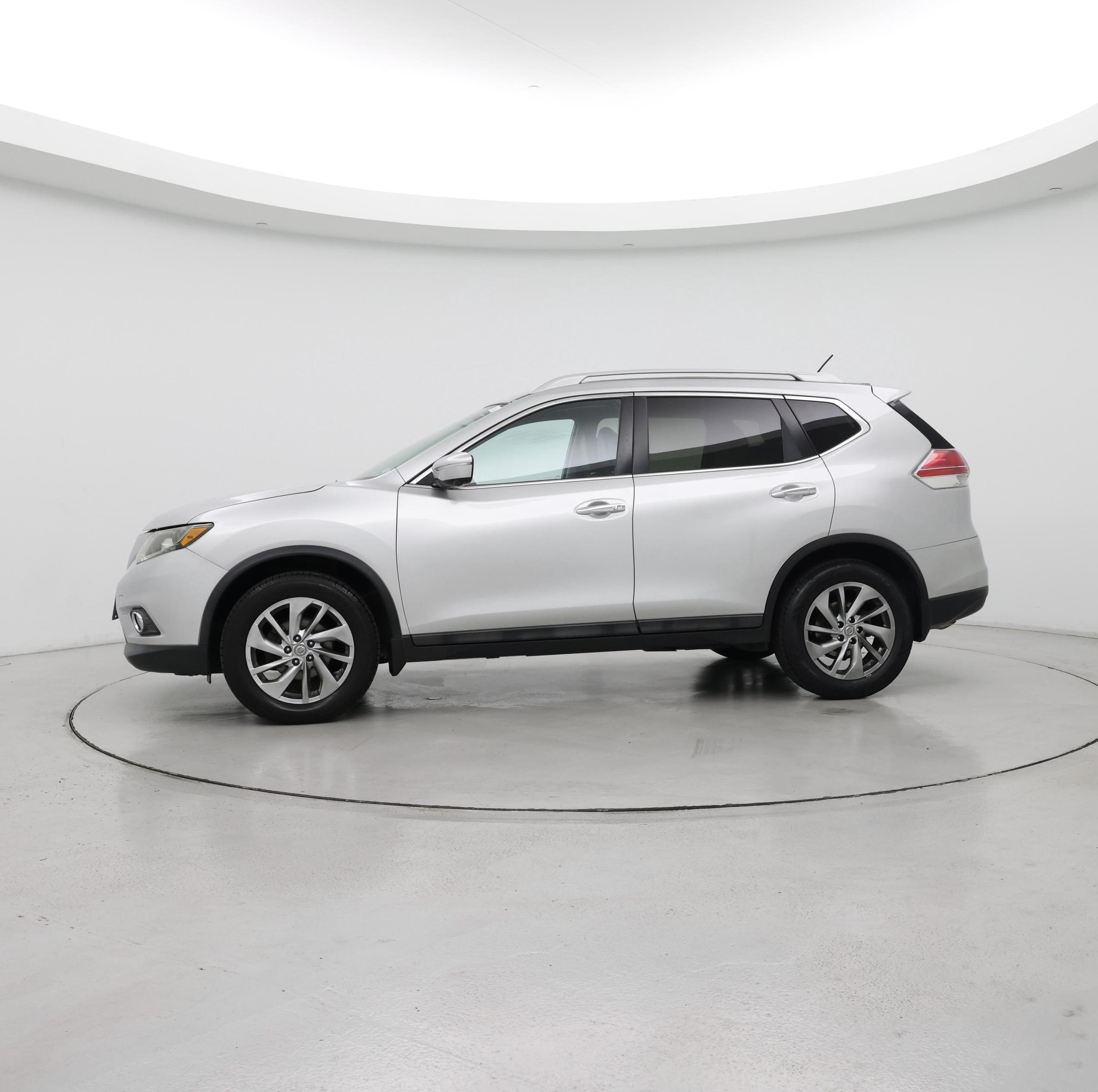 Thumbnail: 2015 Nissan Rogue - 3