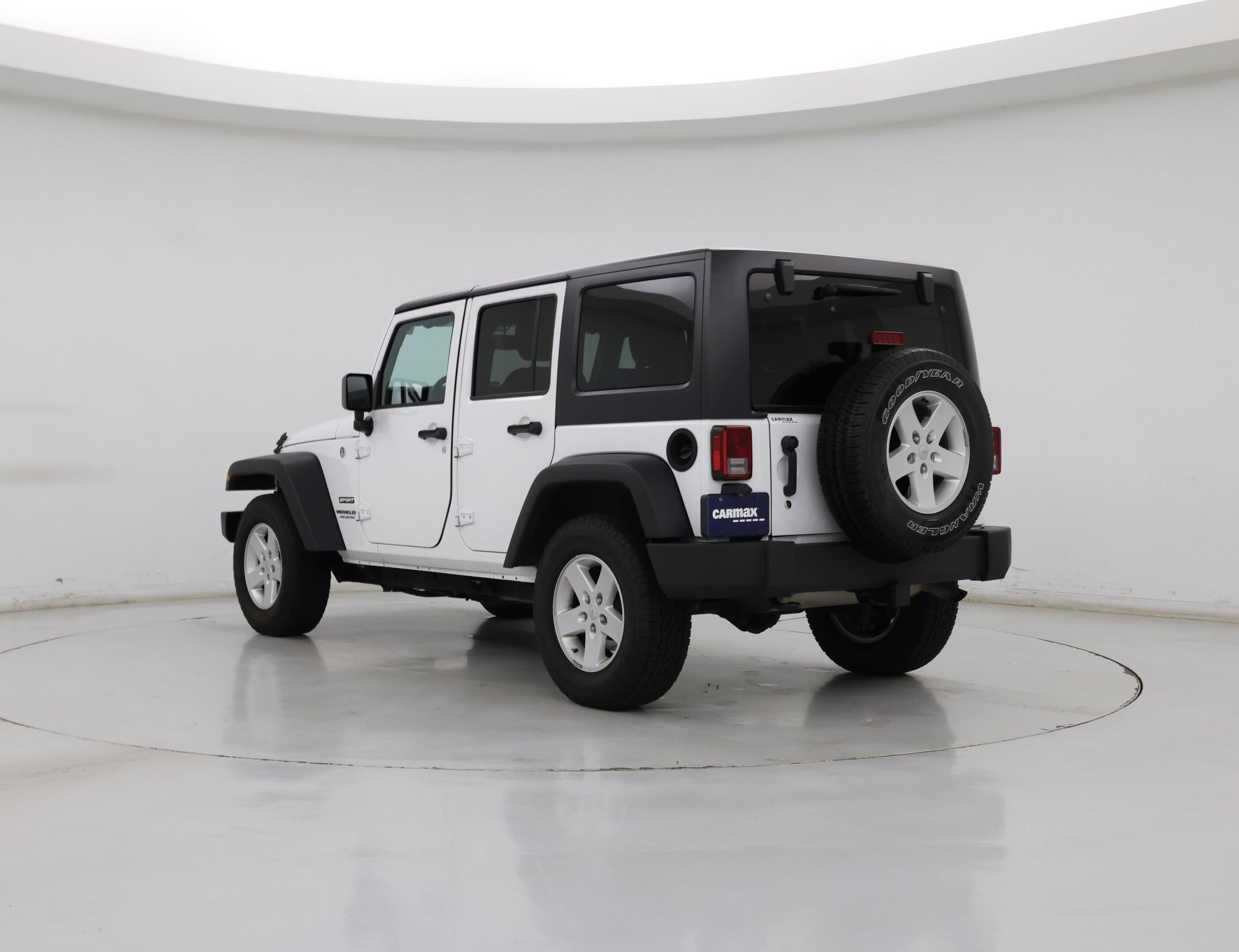 Thumbnail: 2017 Jeep Wrangler - 2