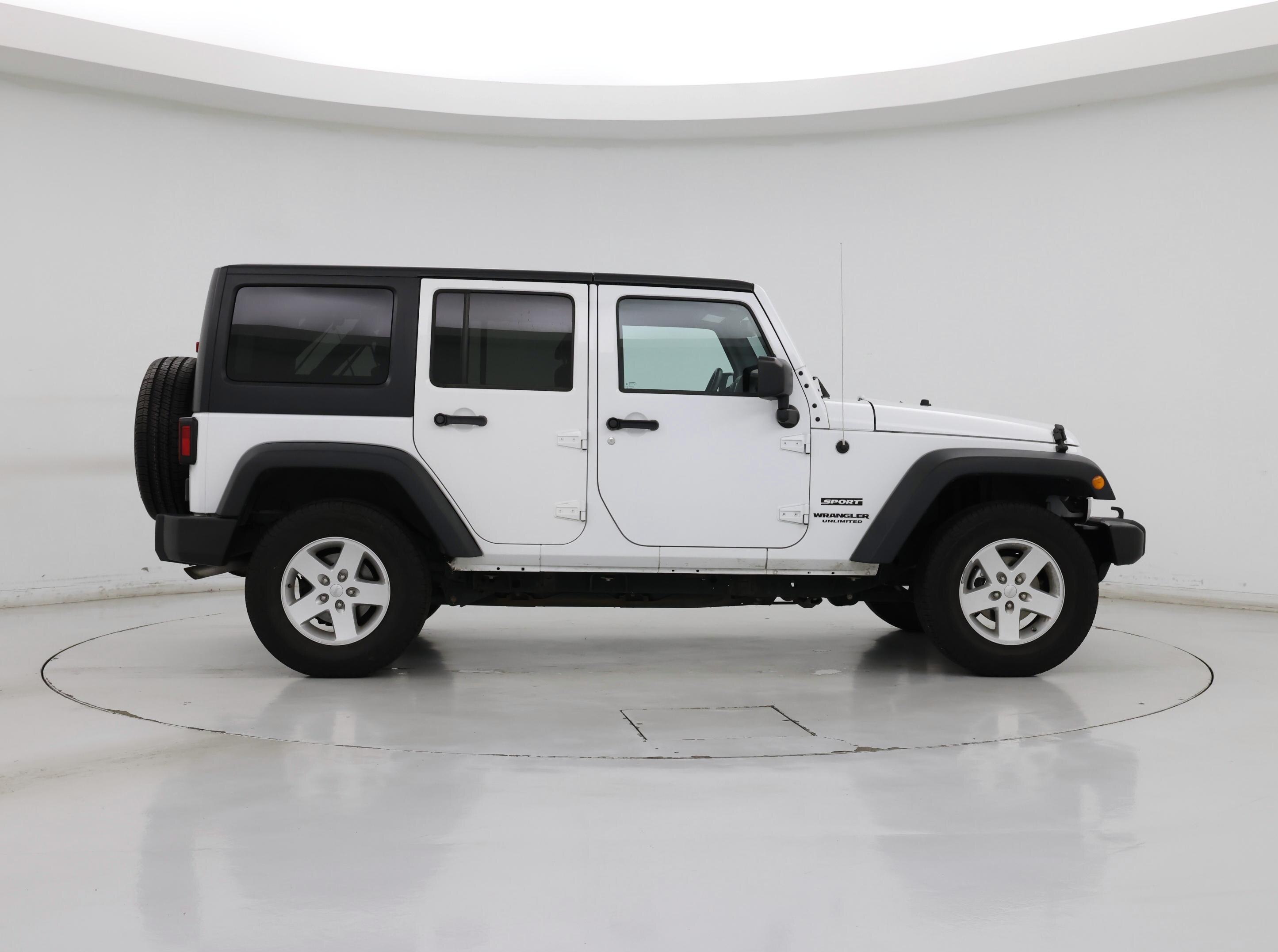 Thumbnail: 2017 Jeep Wrangler - 7