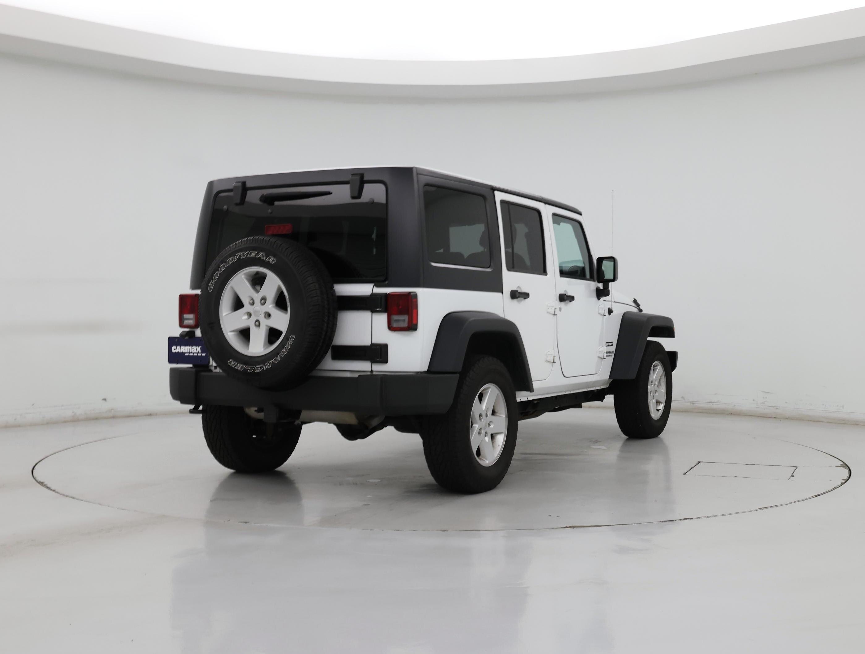 Thumbnail: 2017 Jeep Wrangler - 8