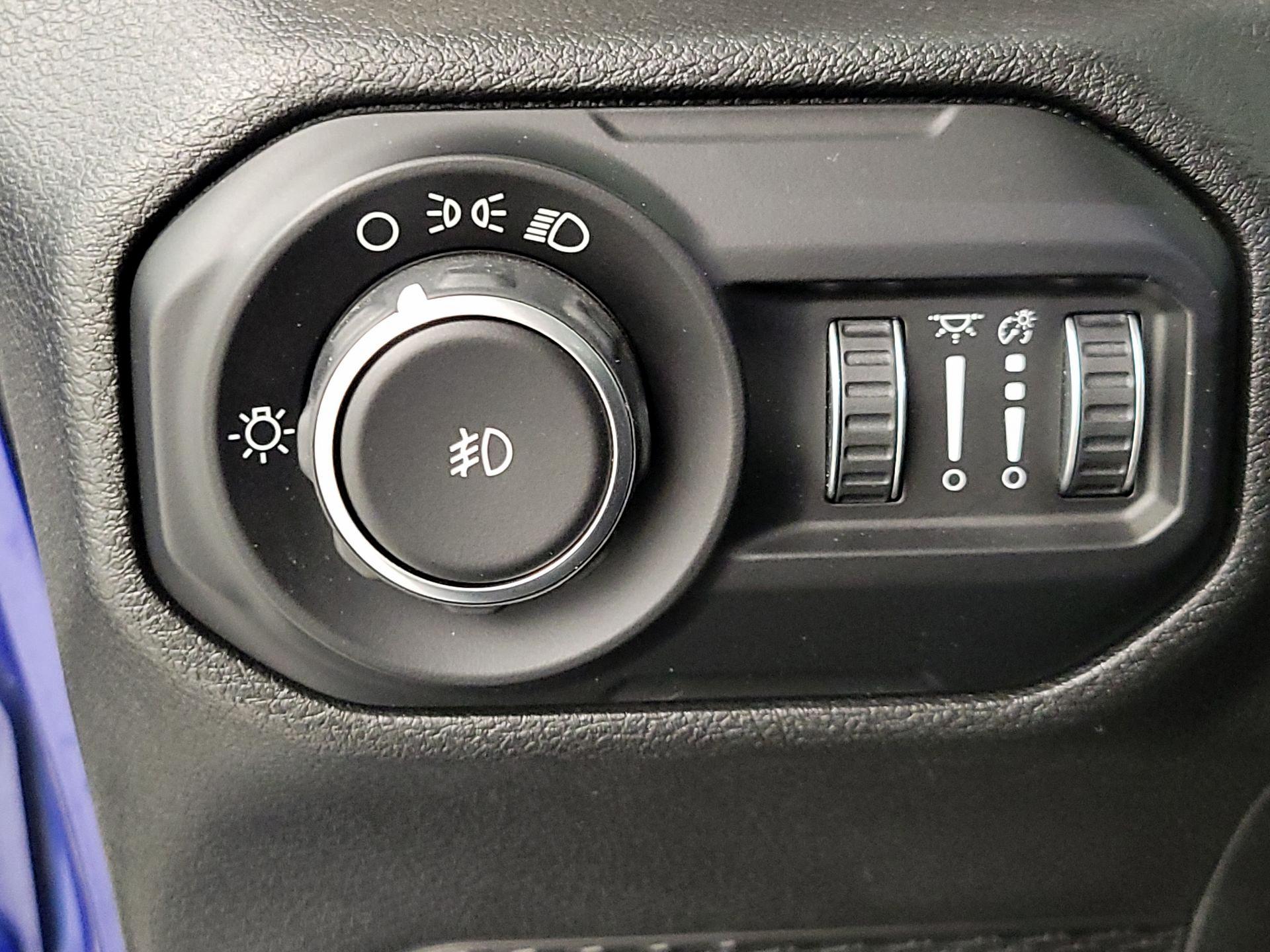 Thumbnail: 2020 Jeep Wrangler - 13