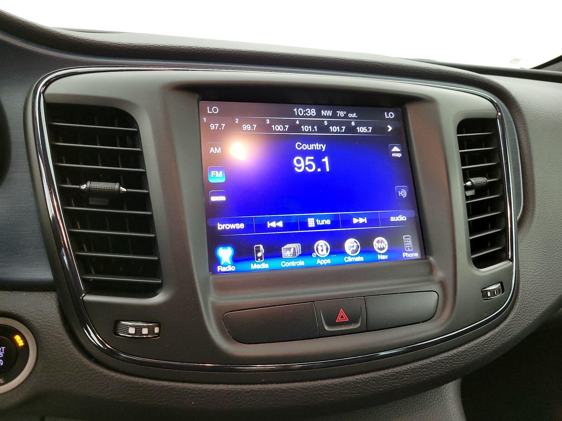 Thumbnail: 2015 Chrysler 200 - 16