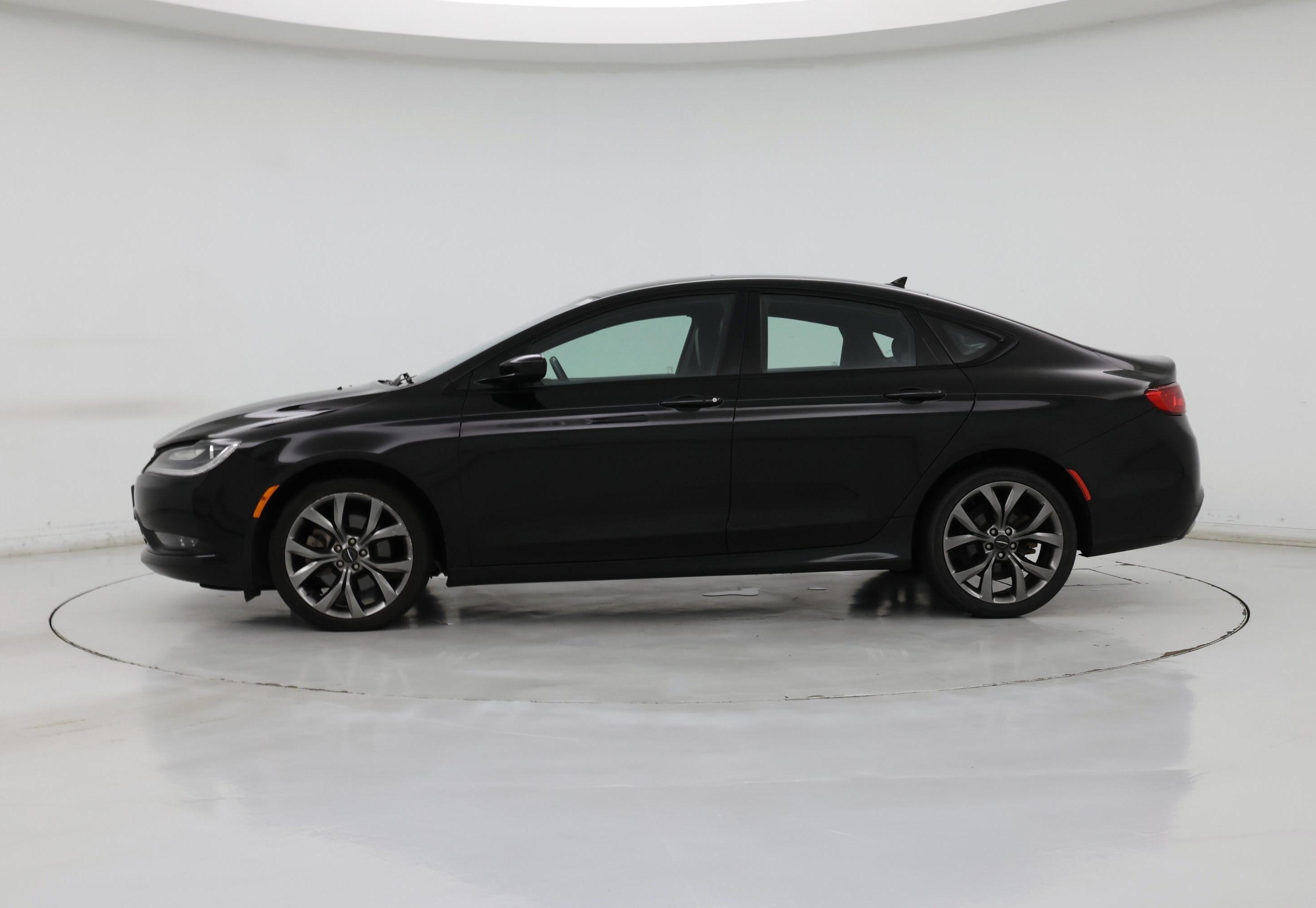 Thumbnail: 2015 Chrysler 200 - 3