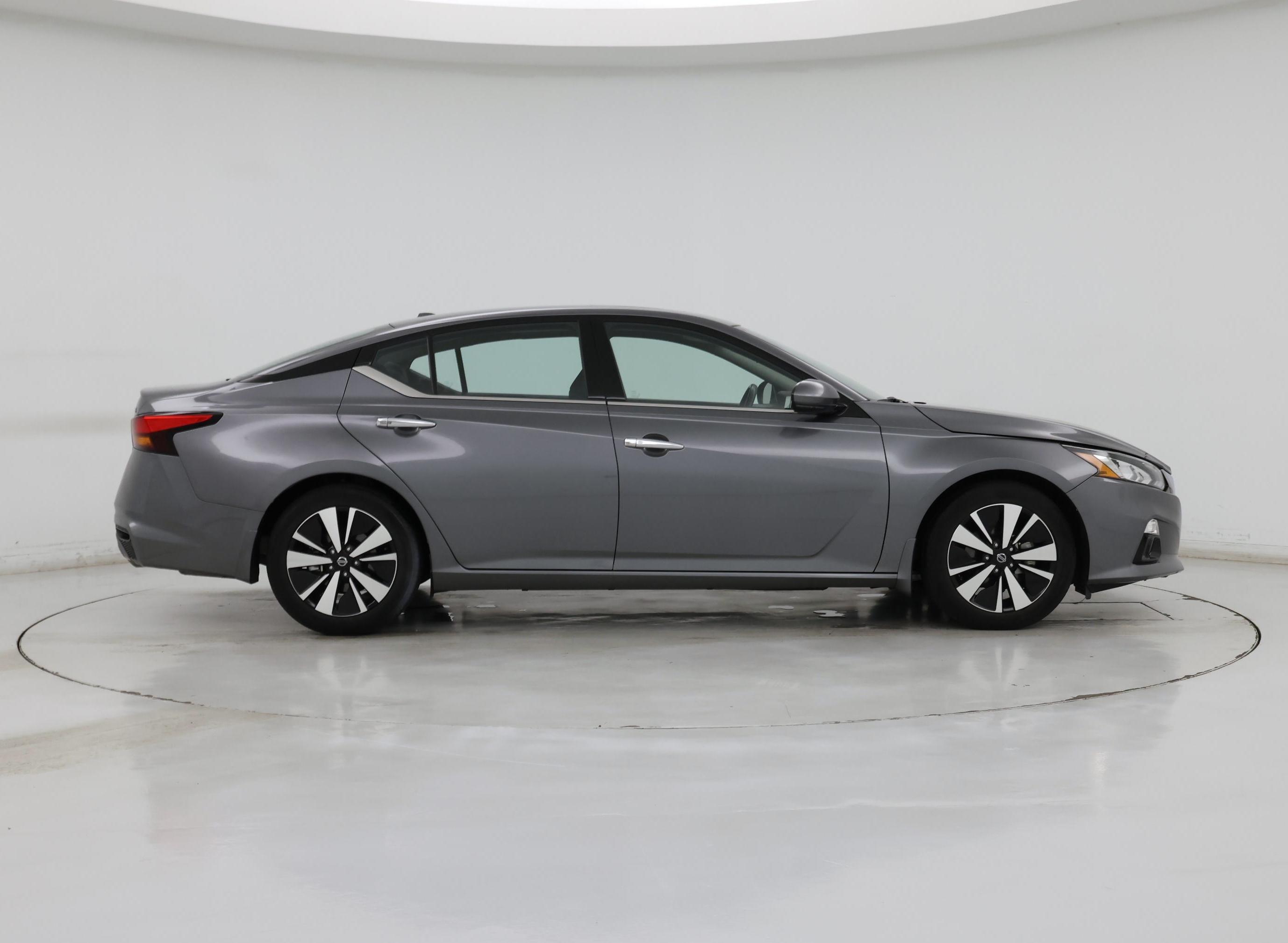 Thumbnail: 2022 Nissan Altima - 7