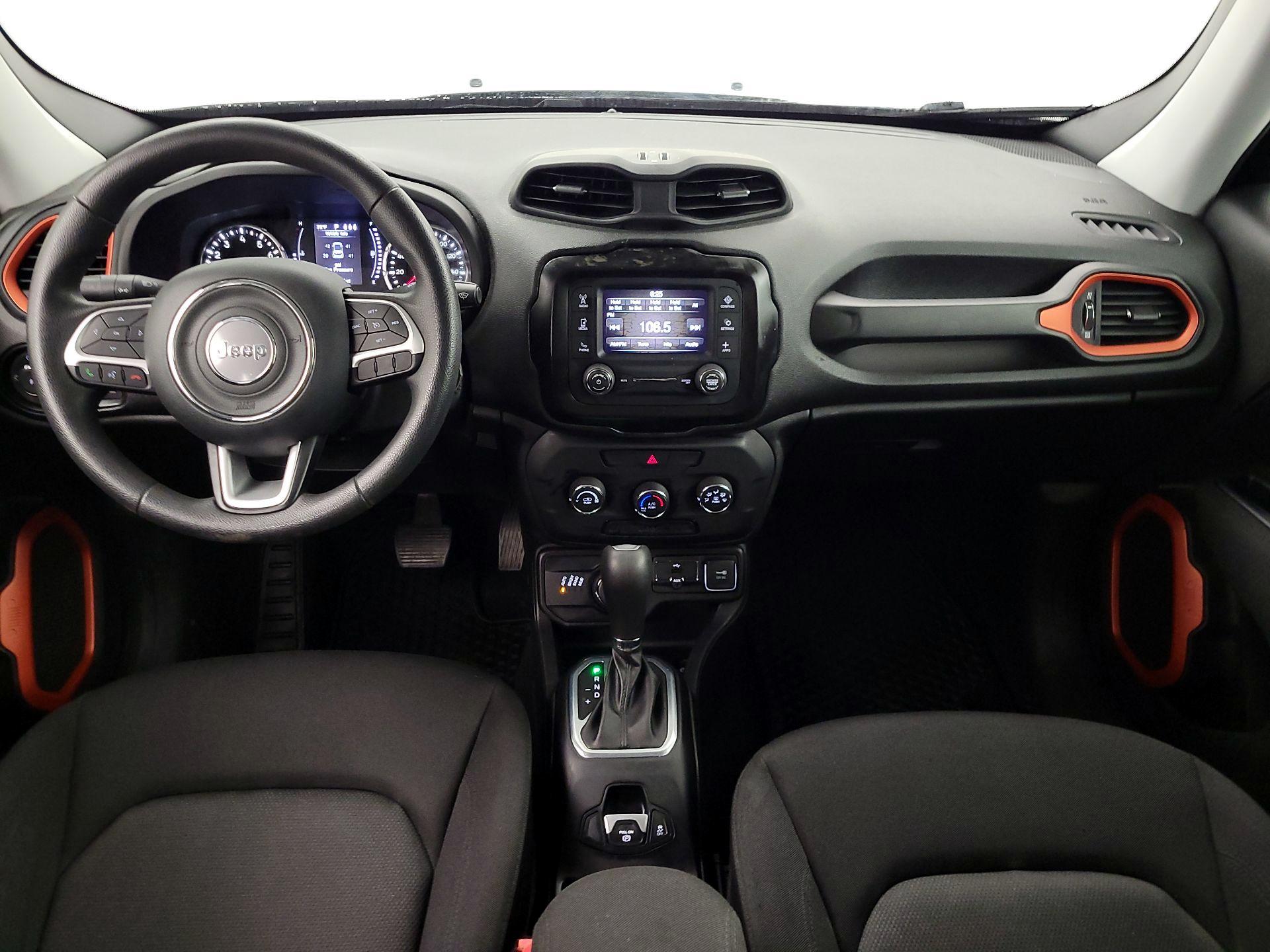 Thumbnail: 2019 Jeep Renegade - 9