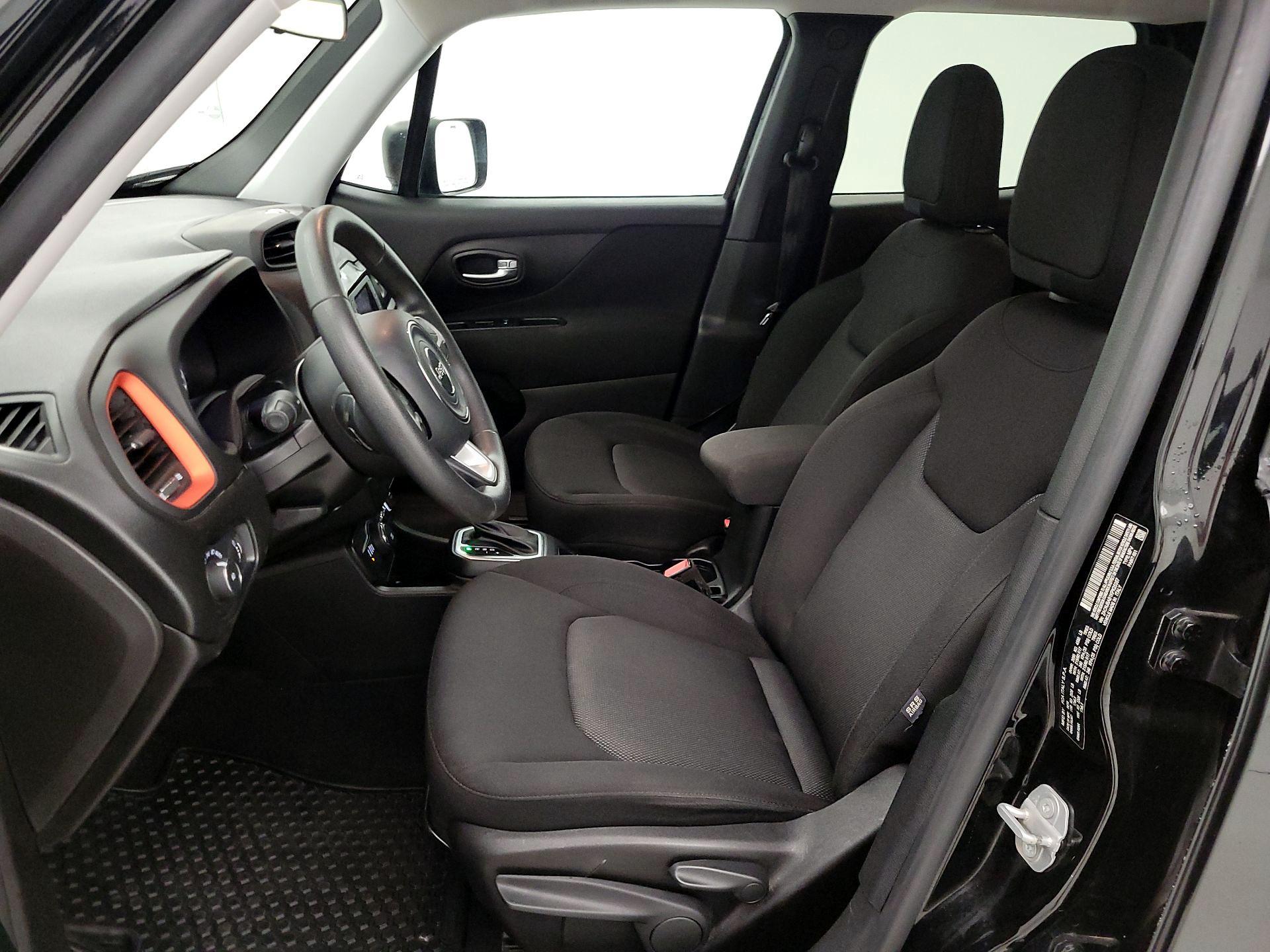 Thumbnail: 2019 Jeep Renegade - 11