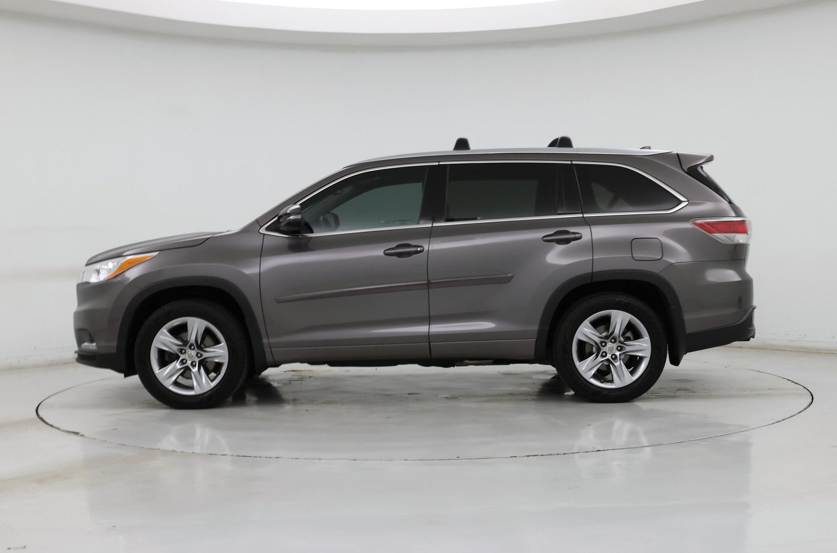 Thumbnail: 2015 Toyota Highlander - 3
