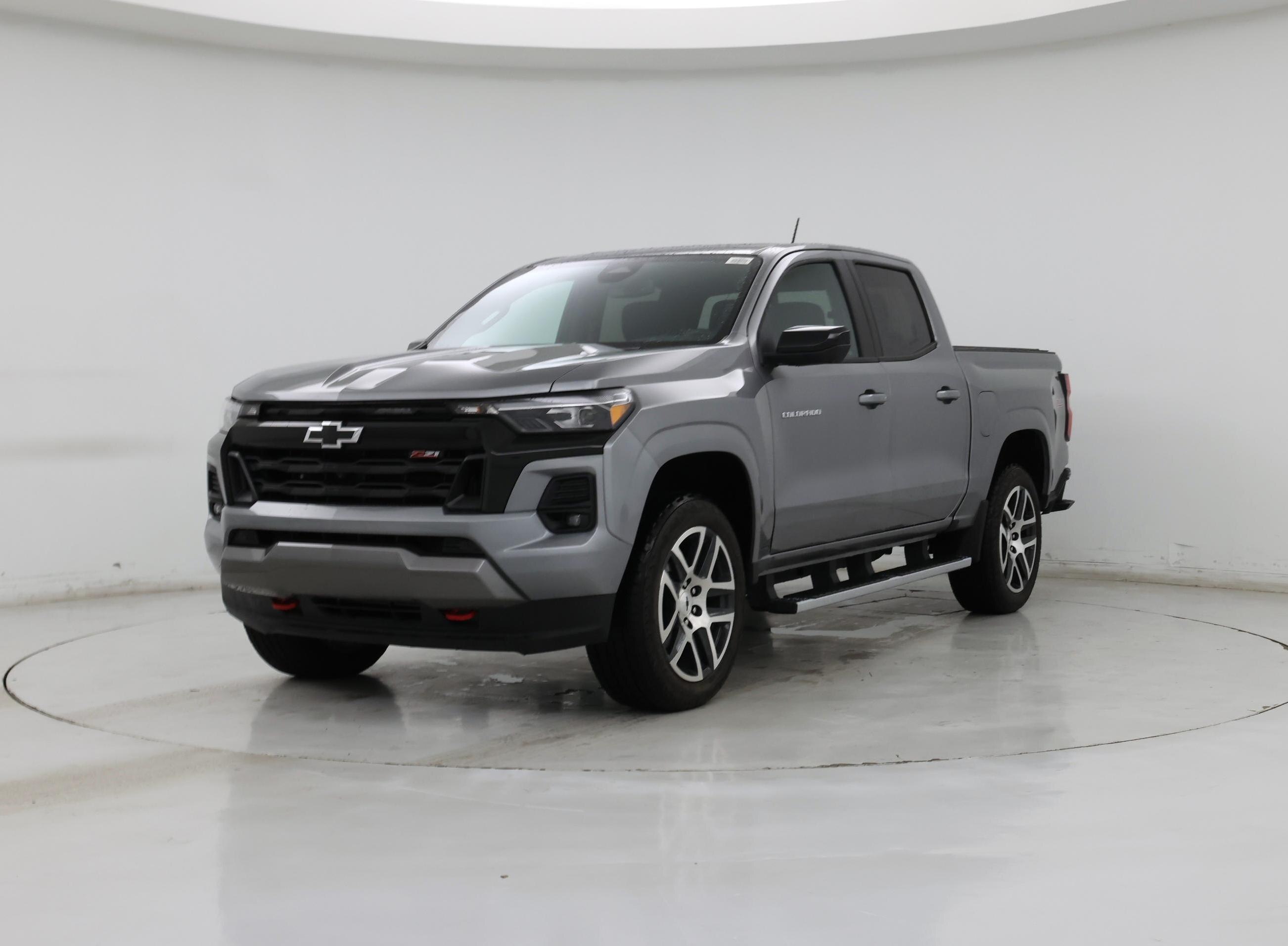 Thumbnail: 2023 Chevrolet Colorado - 4