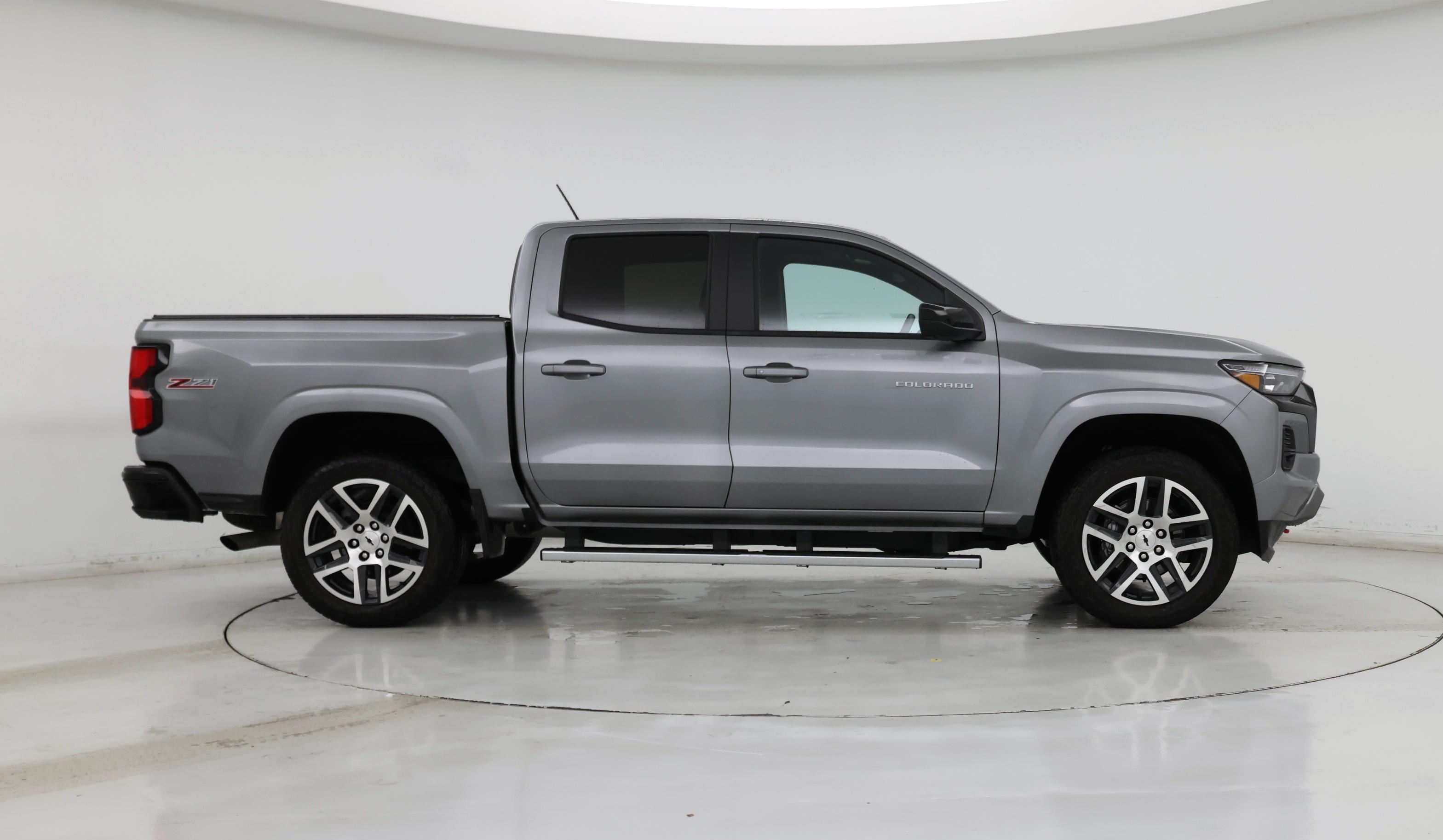 Thumbnail: 2023 Chevrolet Colorado - 7