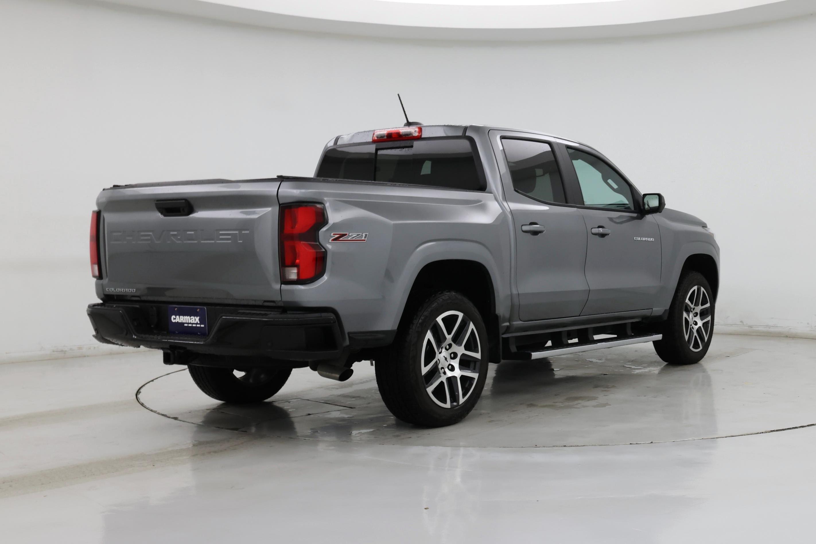 Thumbnail: 2023 Chevrolet Colorado - 8