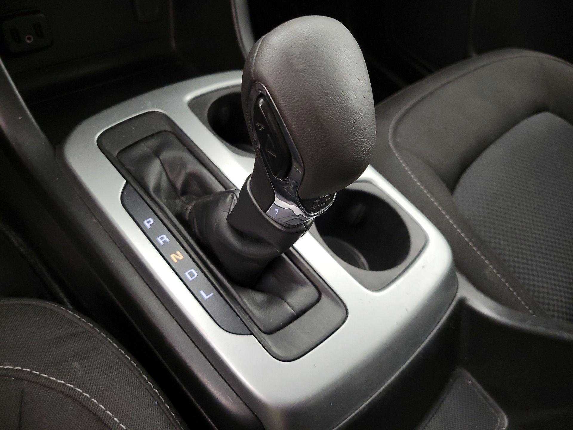 Thumbnail: 2022 Chevrolet Colorado - 17