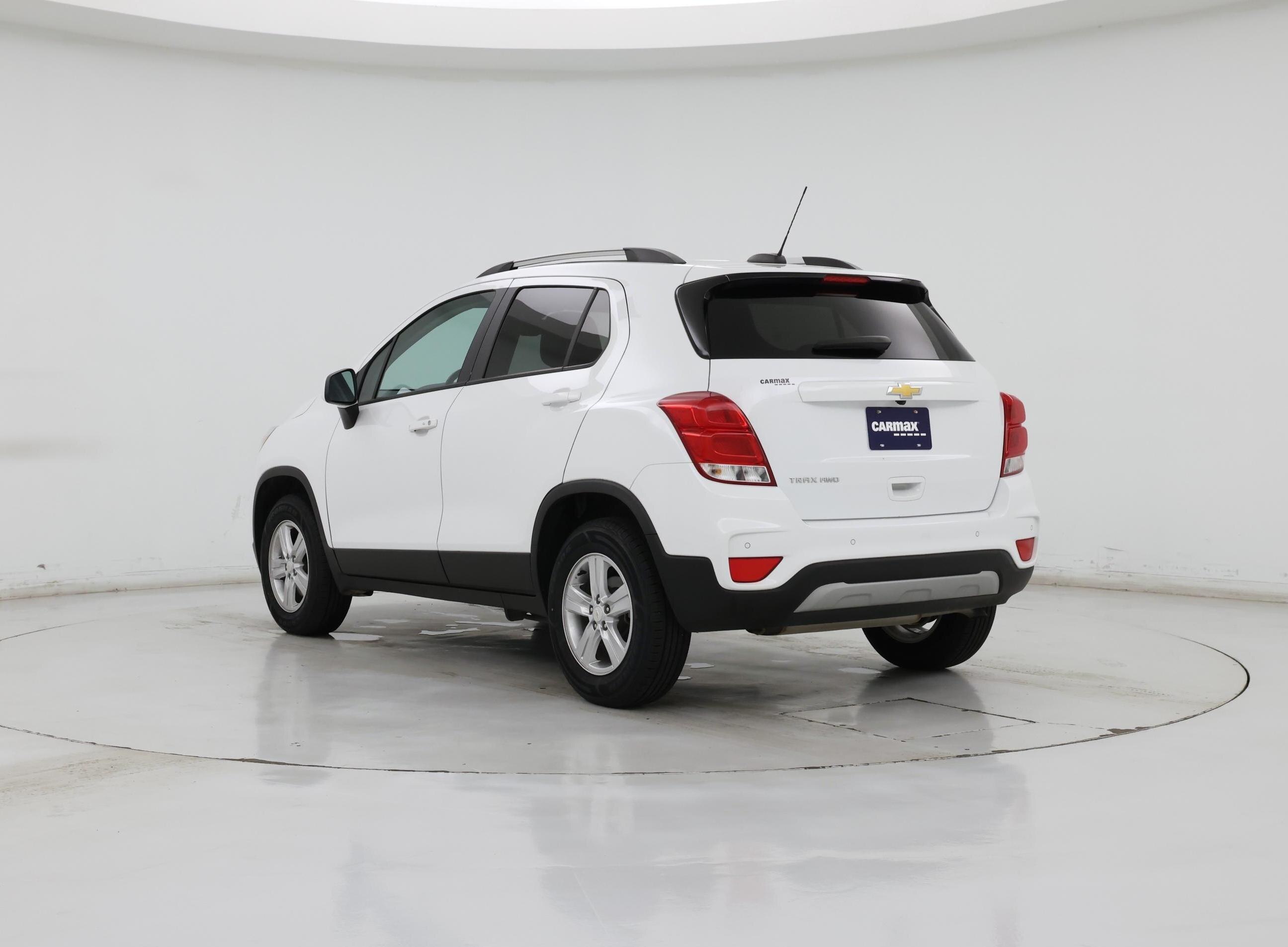 Thumbnail: 2022 Chevrolet Trax - 2