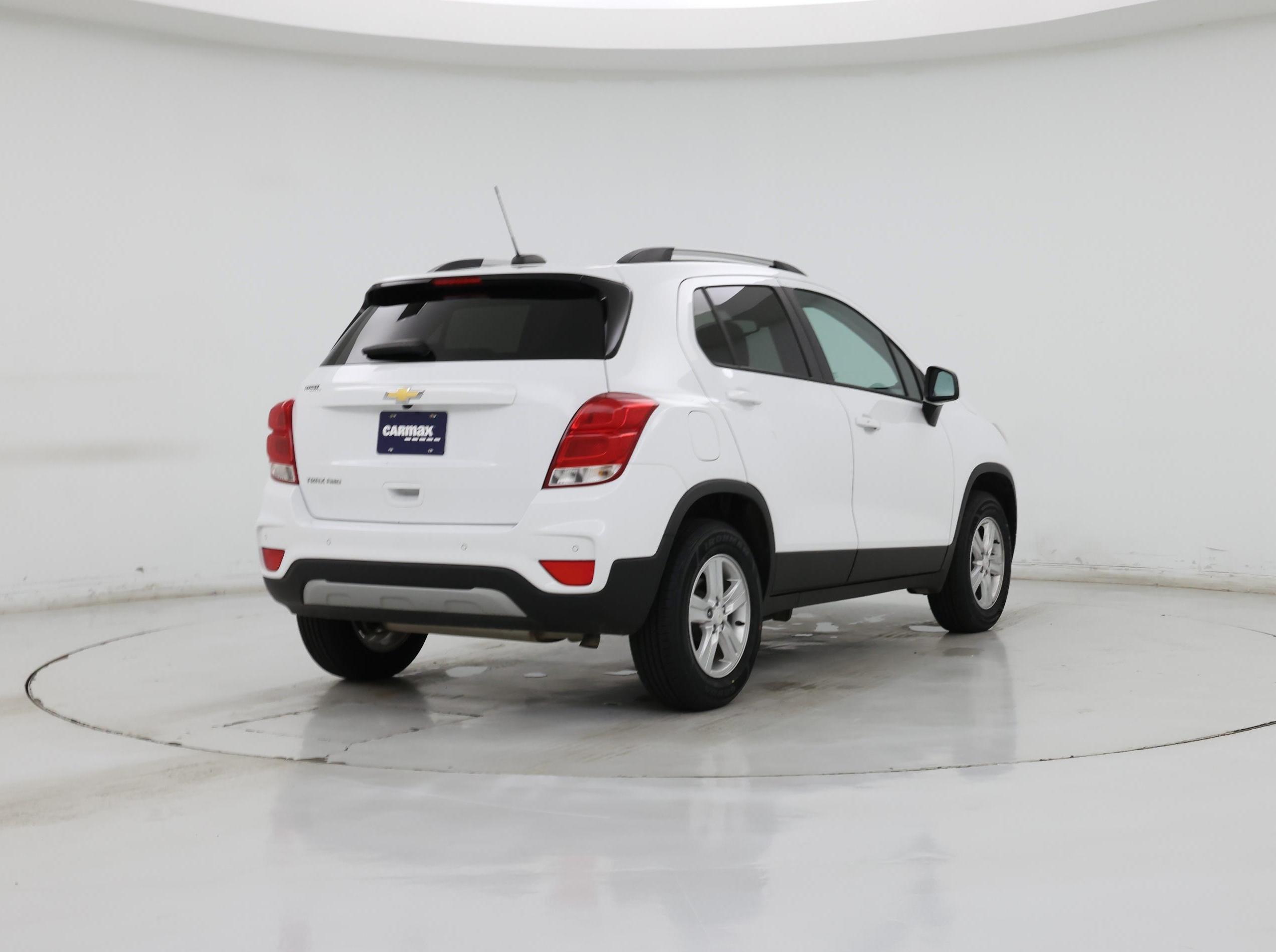 Thumbnail: 2022 Chevrolet Trax - 8