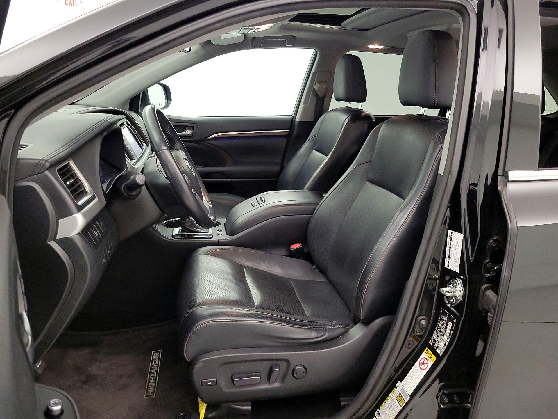 Thumbnail: 2014 Toyota Highlander - 11