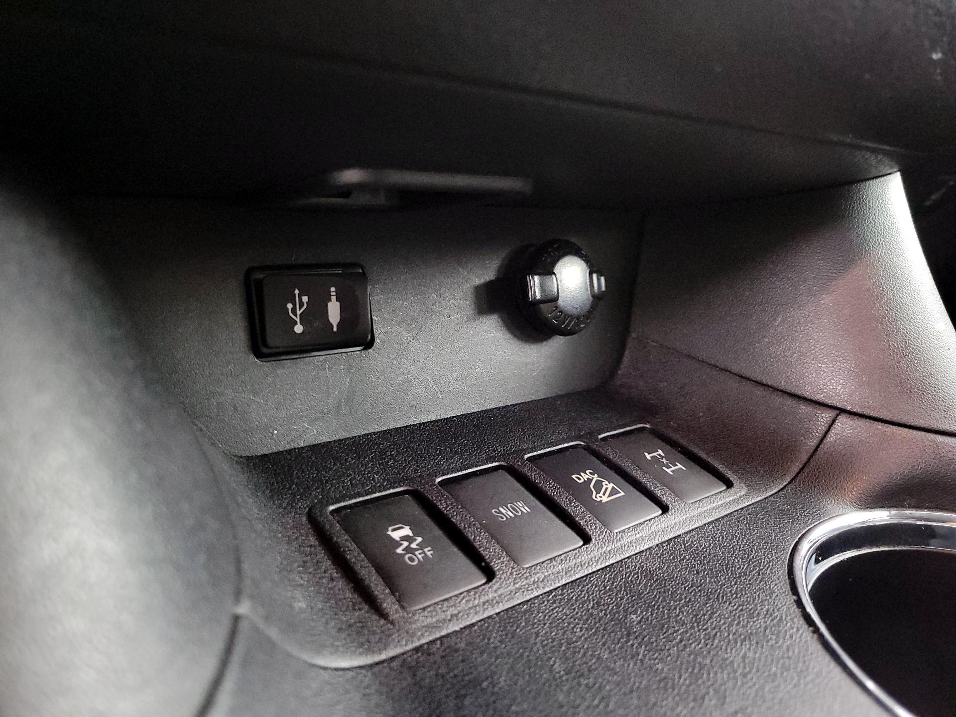 Thumbnail: 2014 Toyota Highlander - 19