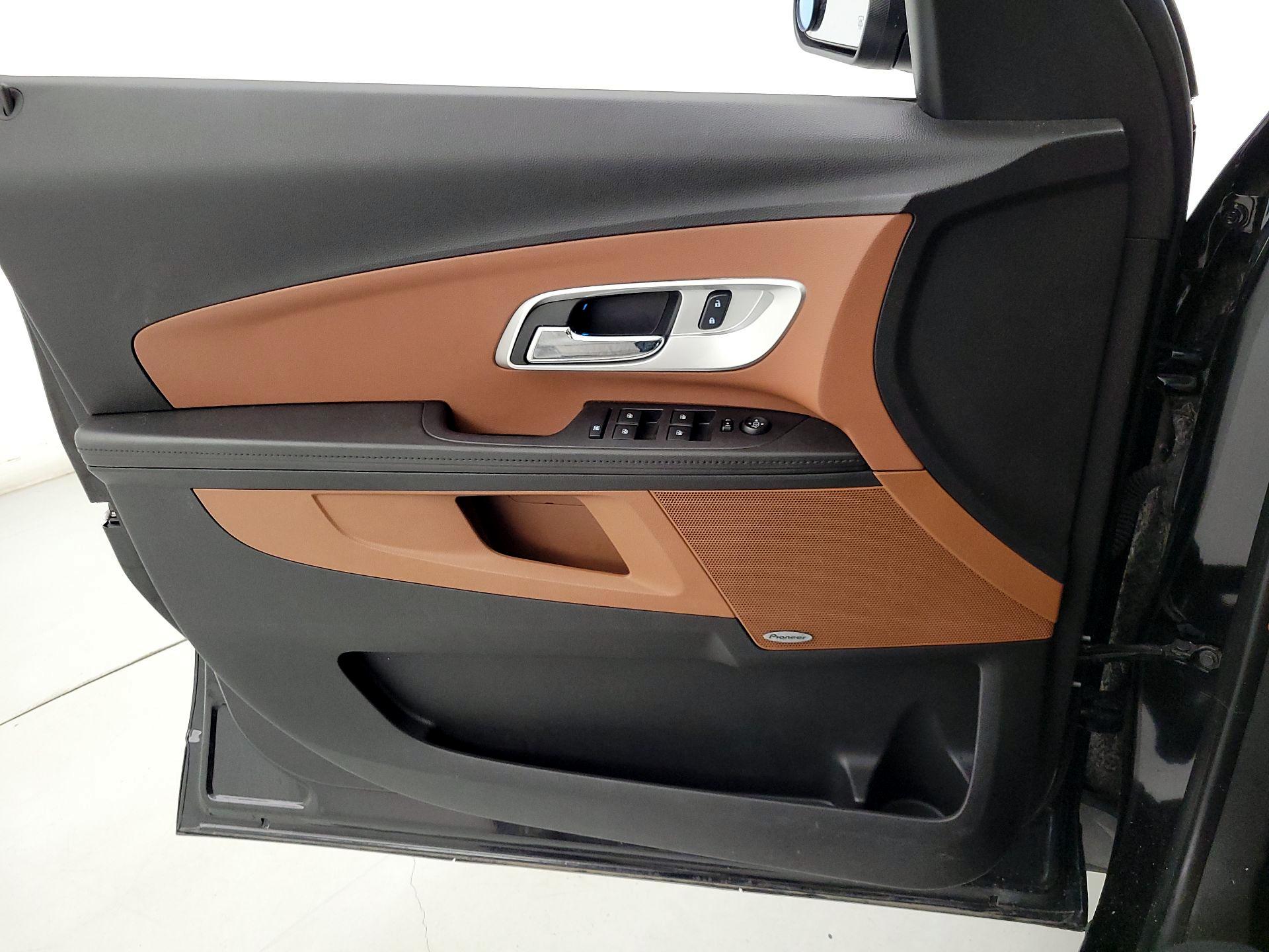 Thumbnail: 2017 Chevrolet Equinox - 12