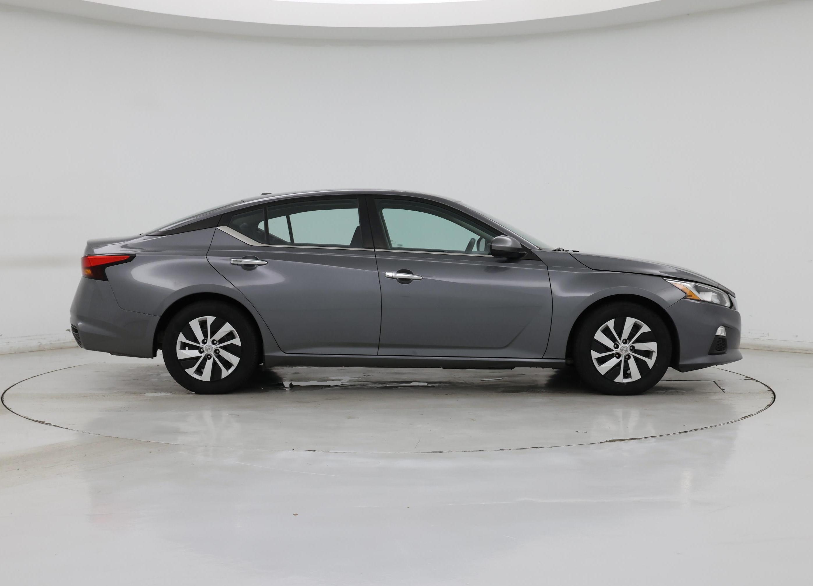 Thumbnail: 2020 Nissan Altima - 7