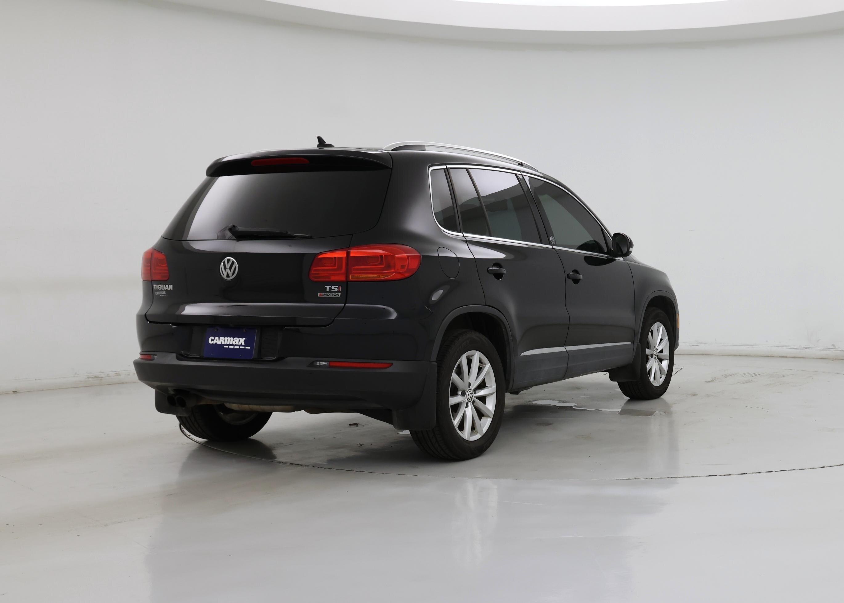 Thumbnail: 2017 Volkswagen Tiguan - 8