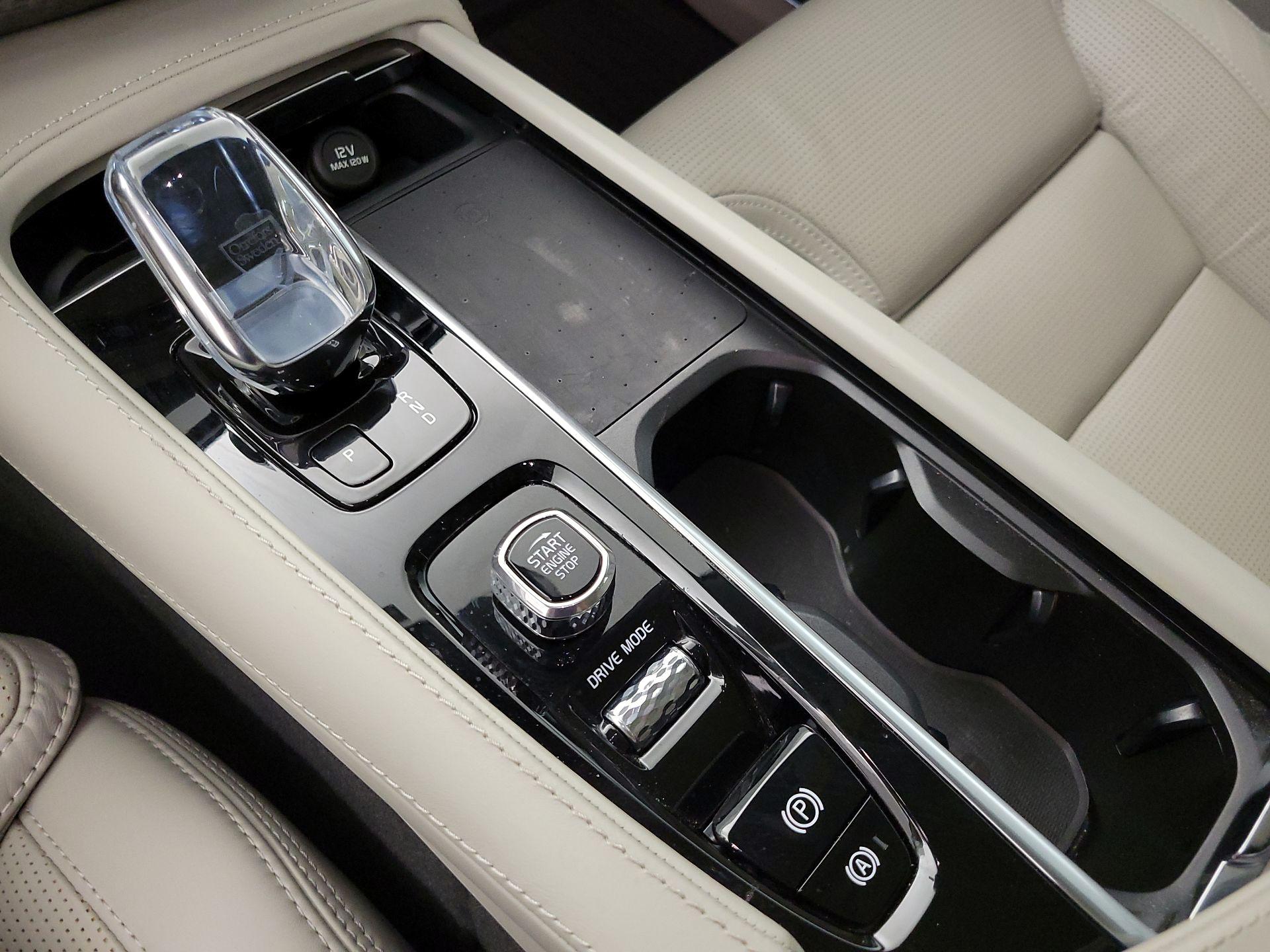 Thumbnail: 2021 Volvo XC90 - 18