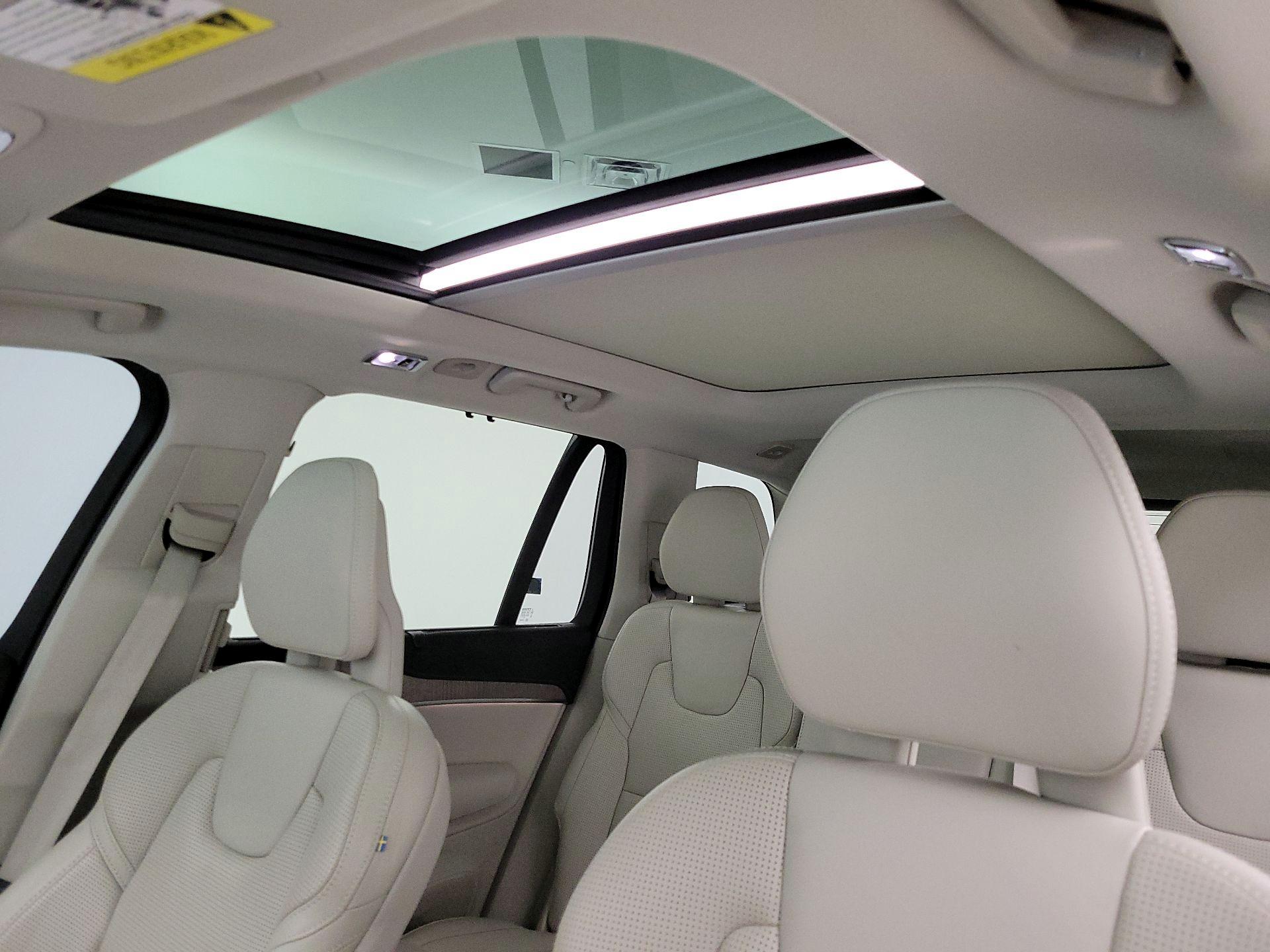 Thumbnail: 2021 Volvo XC90 - 20