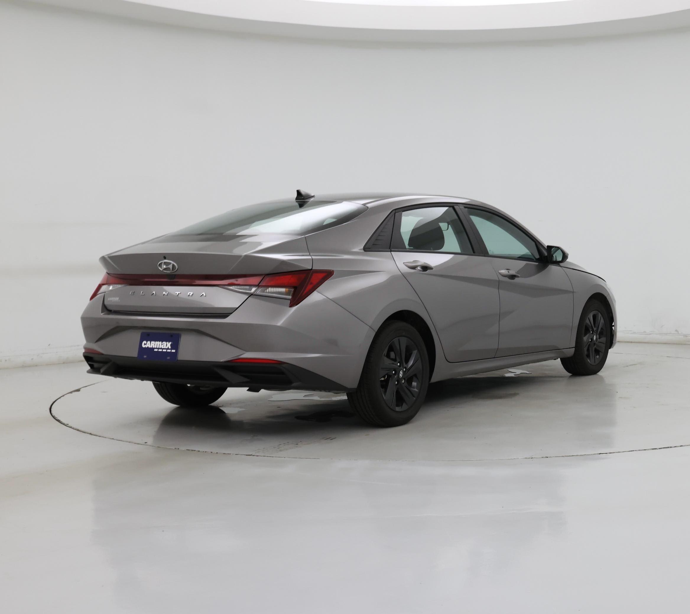 Thumbnail: 2023 Hyundai Elantra - 8