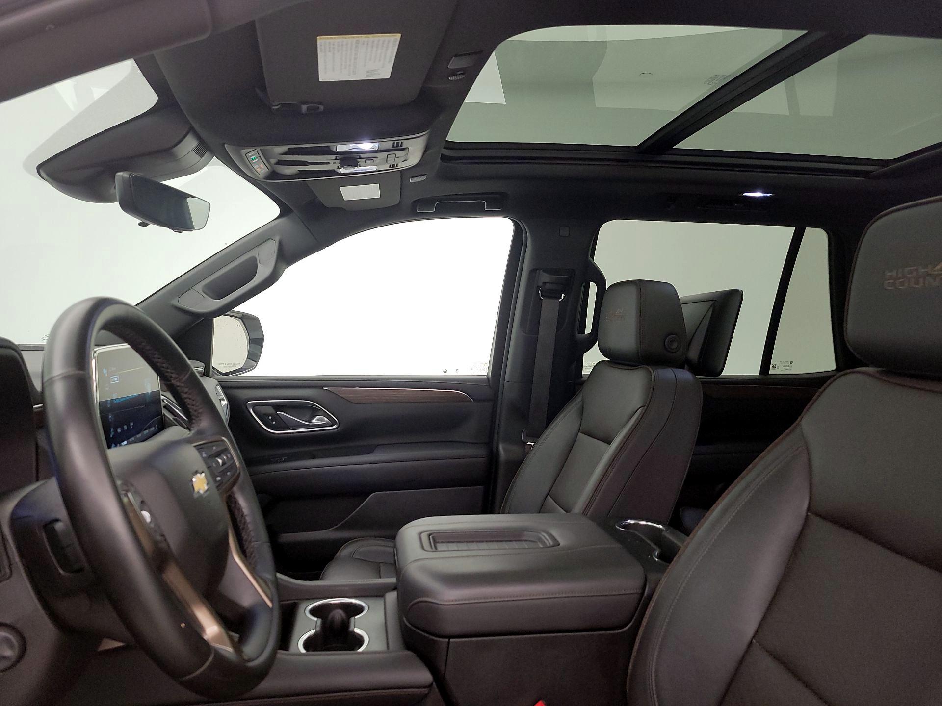 Thumbnail: 2023 Chevrolet Tahoe - 19