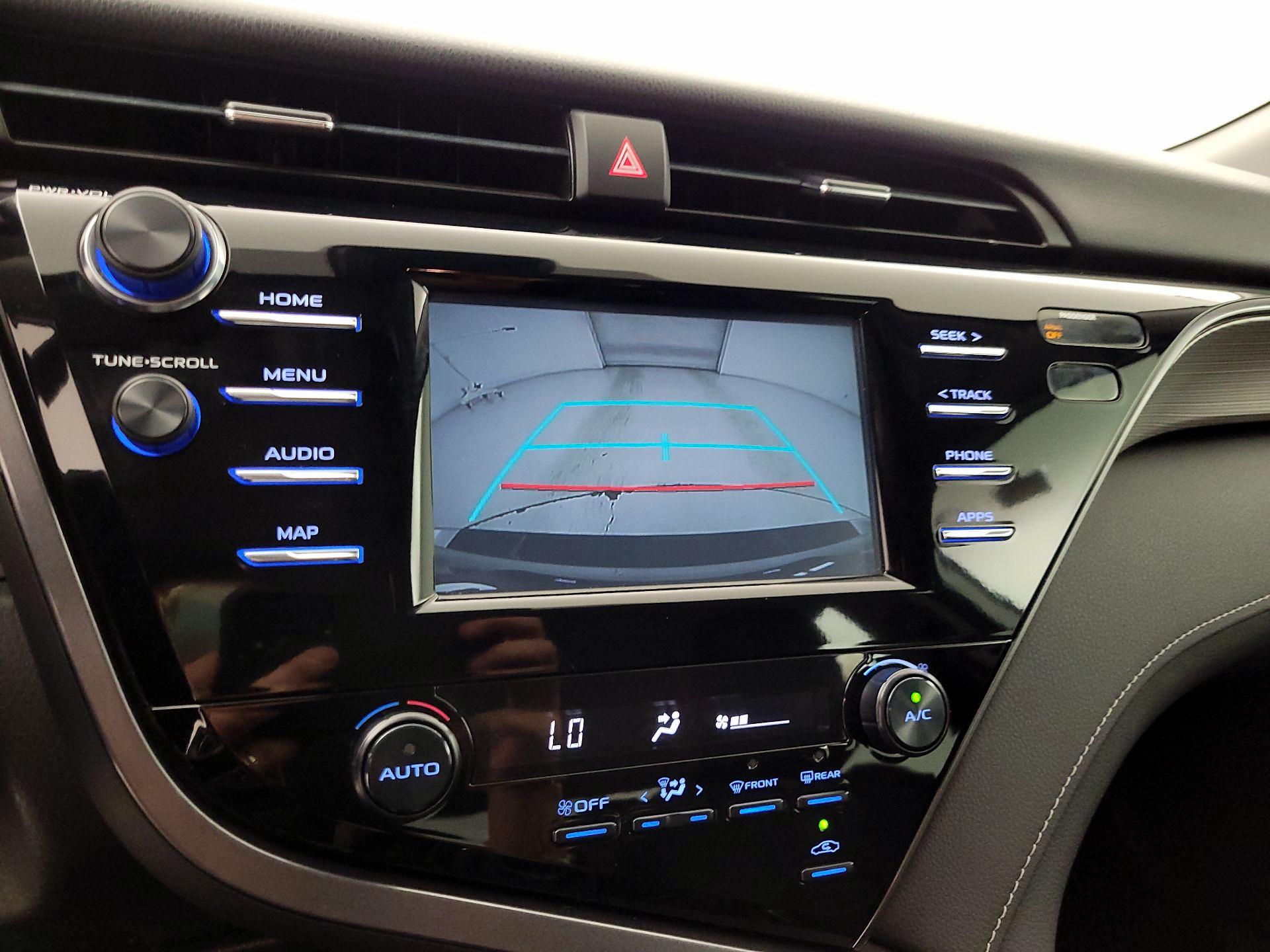 Thumbnail: 2019 Toyota Camry - 14