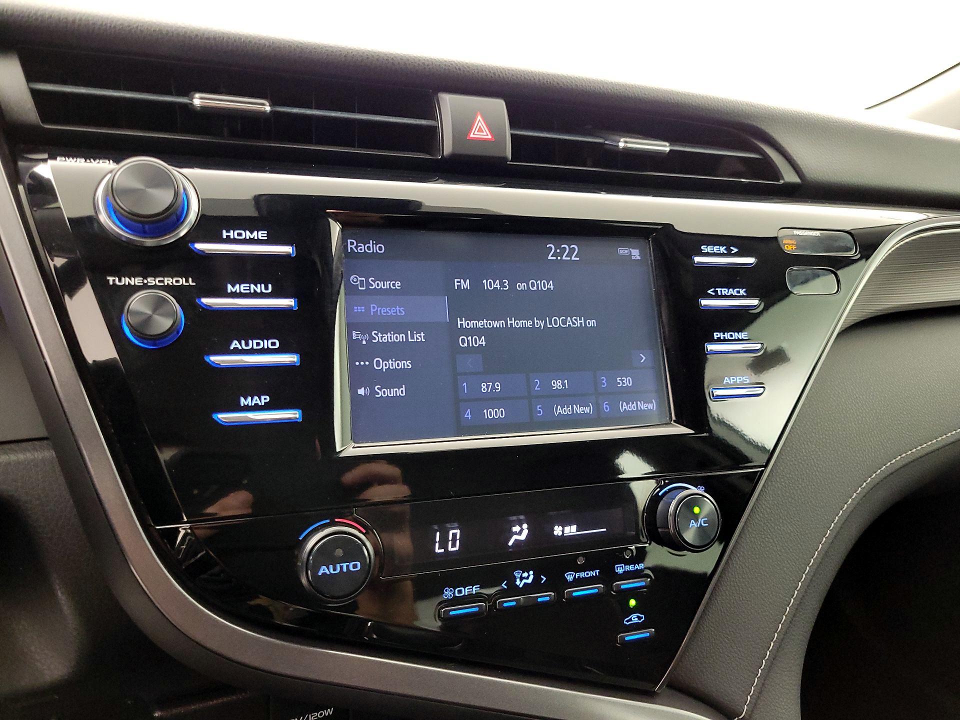Thumbnail: 2019 Toyota Camry - 15