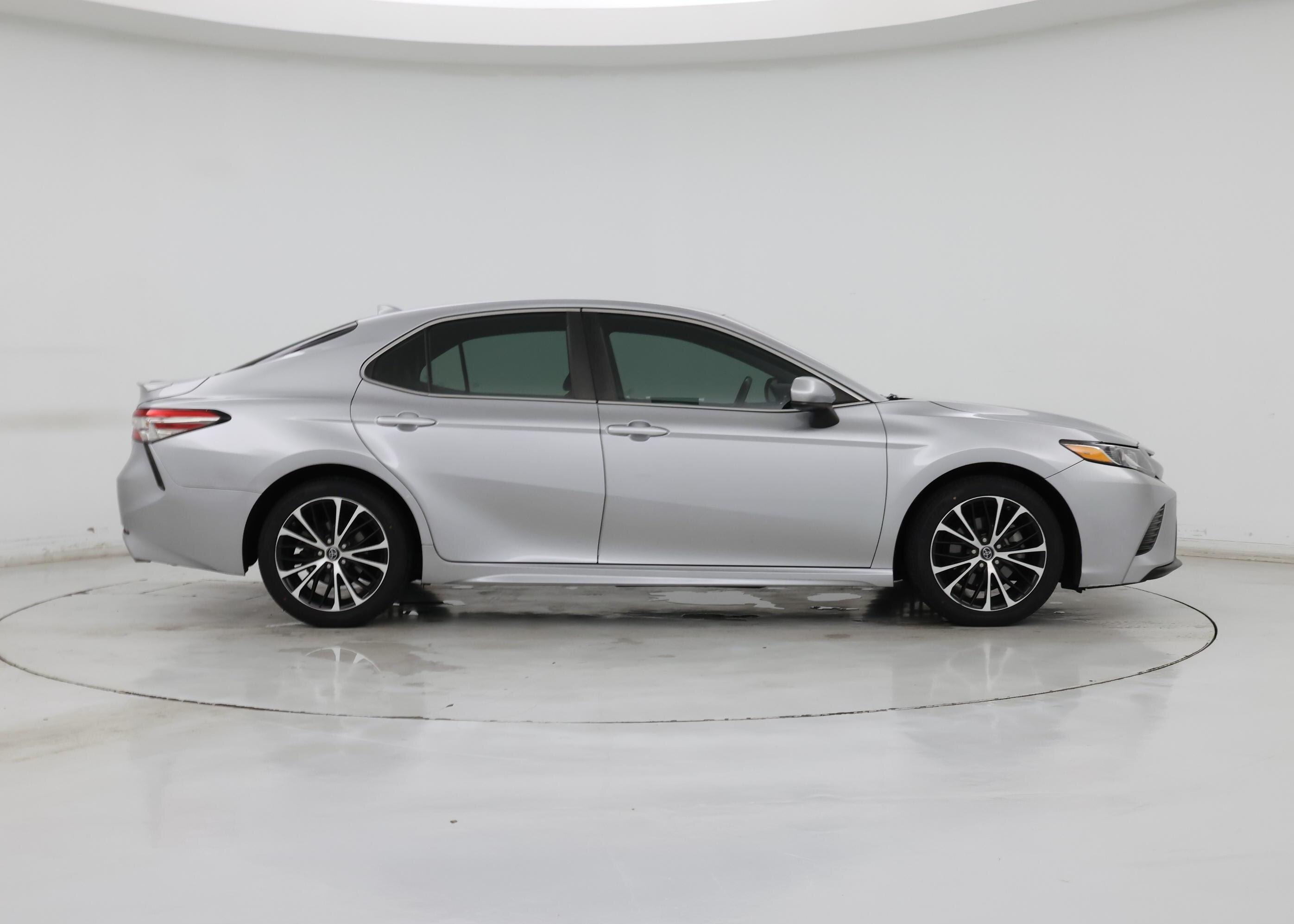 Thumbnail: 2019 Toyota Camry - 7