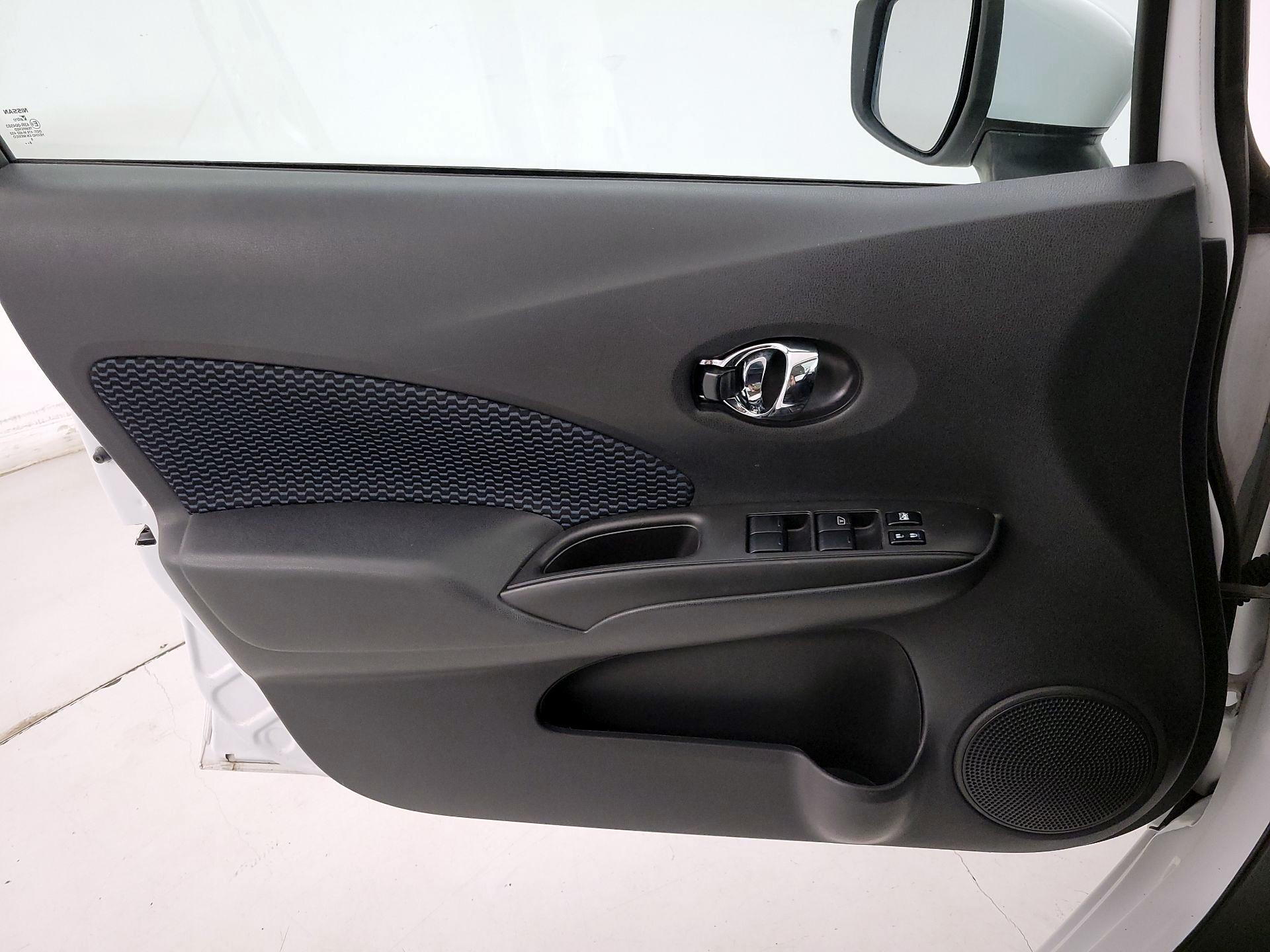 Thumbnail: 2019 Nissan Versa Note - 12