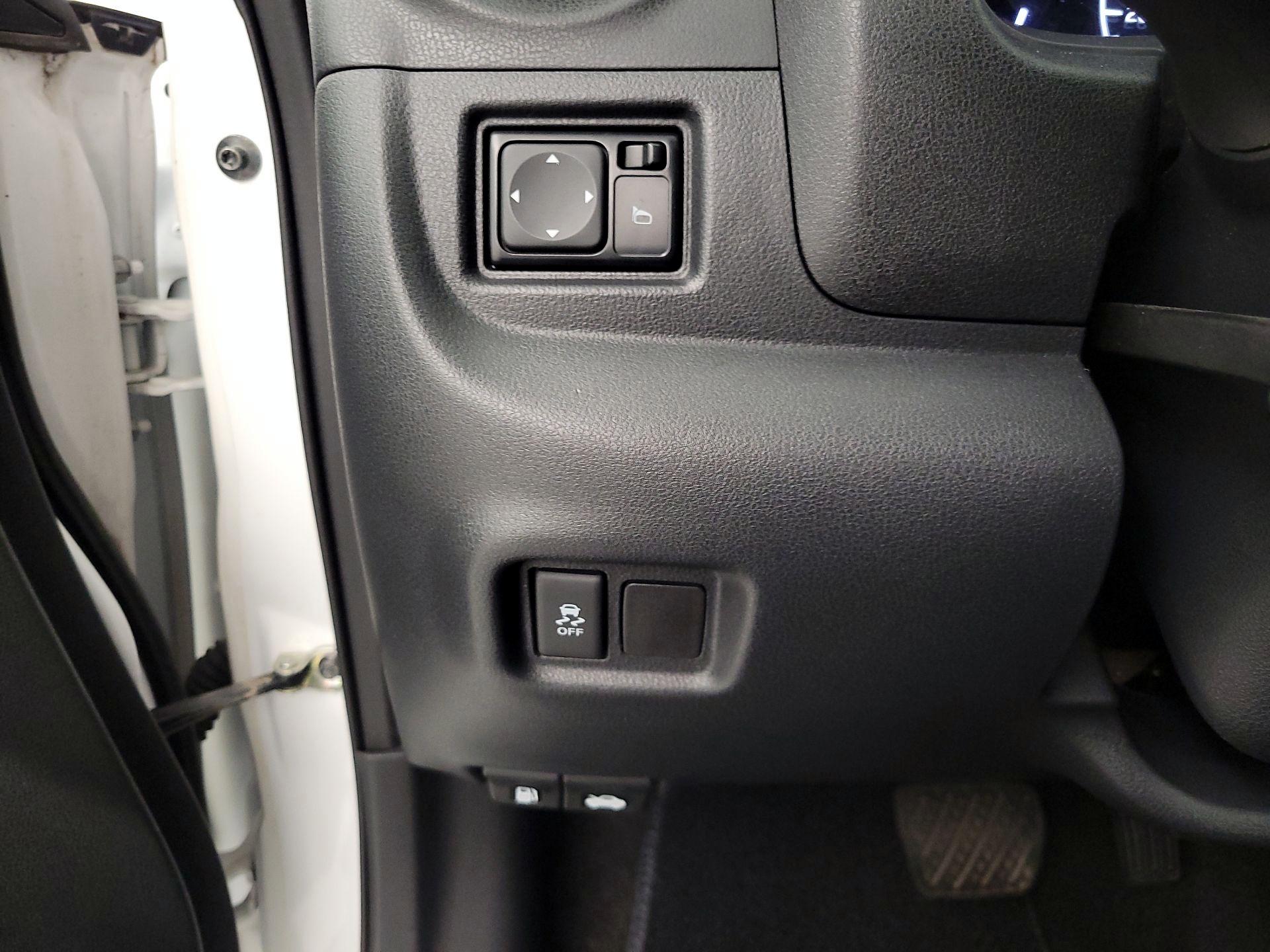 Thumbnail: 2019 Nissan Versa Note - 13
