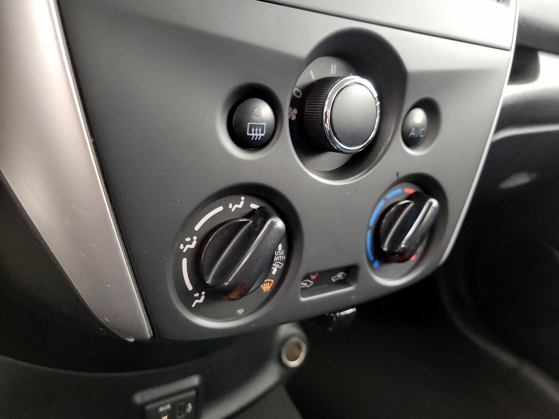 Thumbnail: 2019 Nissan Versa Note - 16