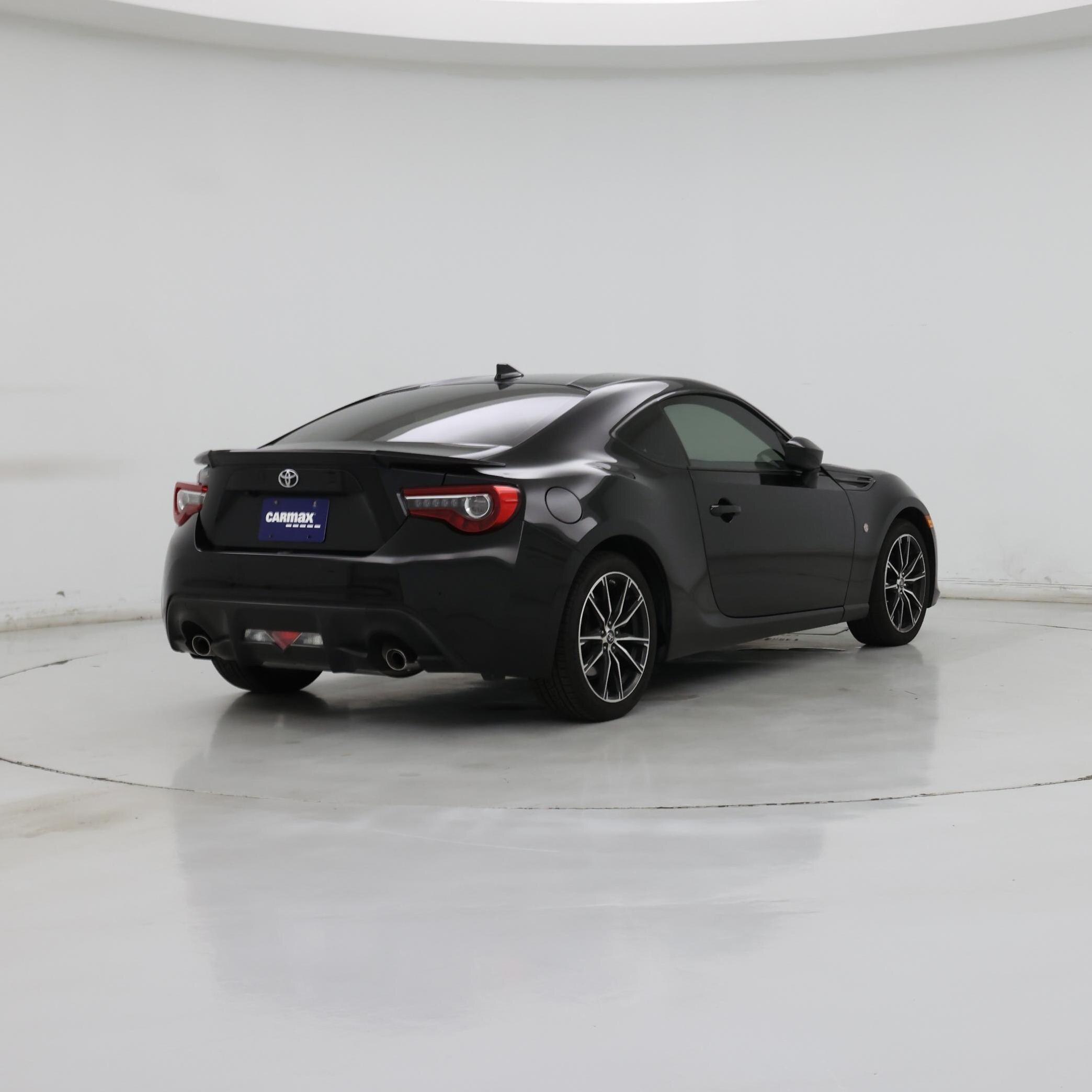 Thumbnail: 2017 Toyota 86 - 8