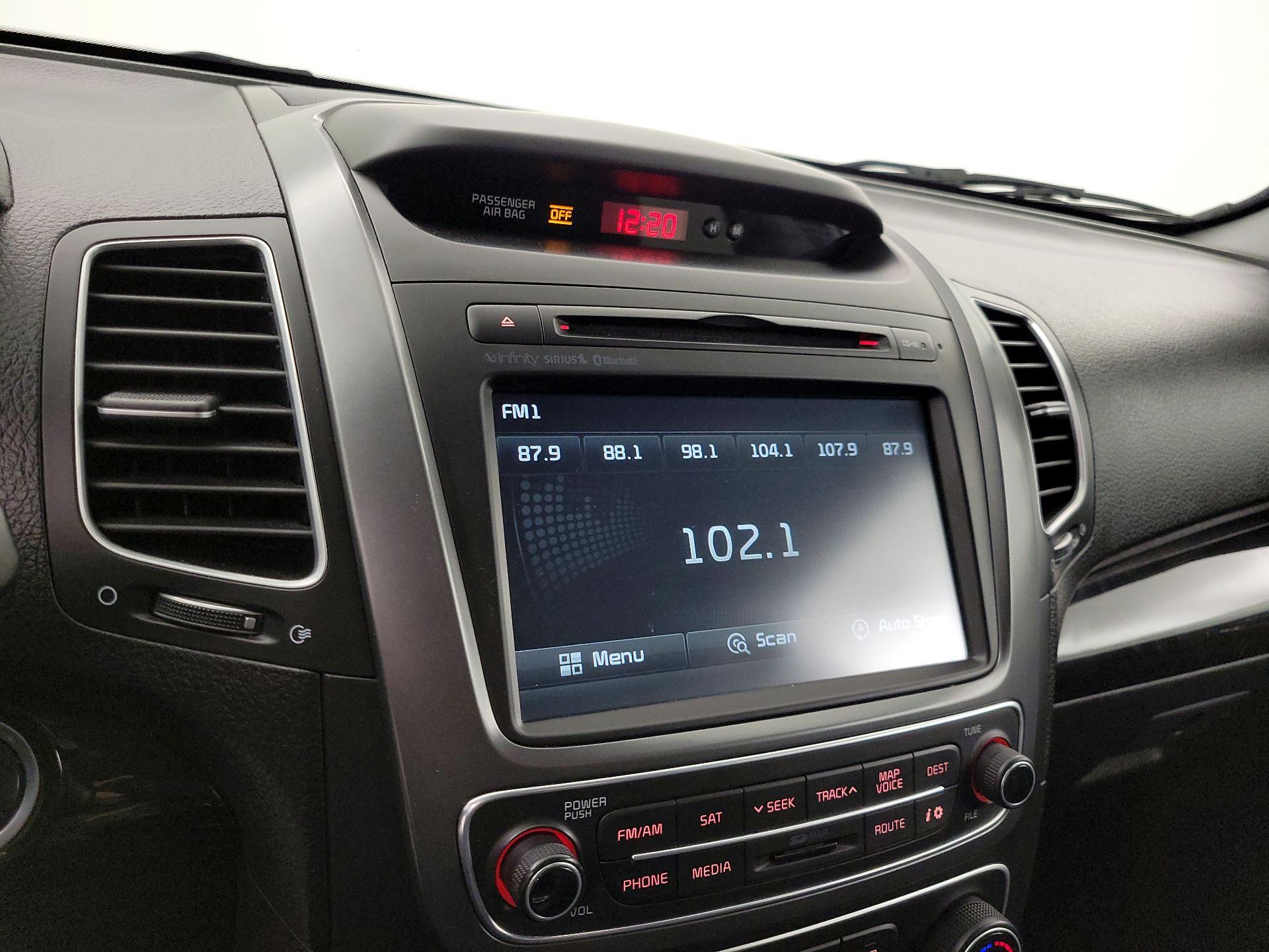 Thumbnail: 2014 Kia Sorento - 16