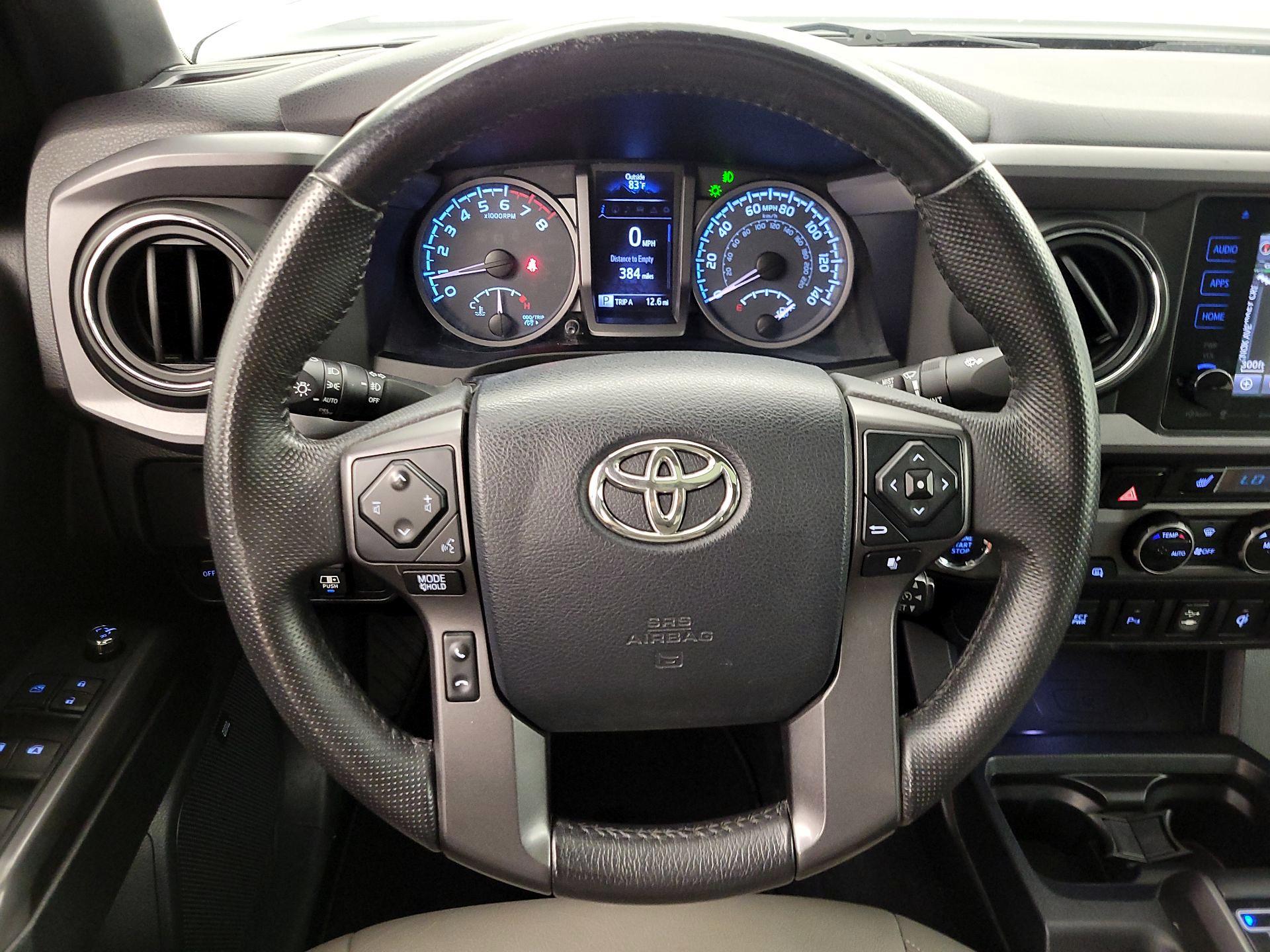 Thumbnail: 2017 Toyota Tacoma - 10