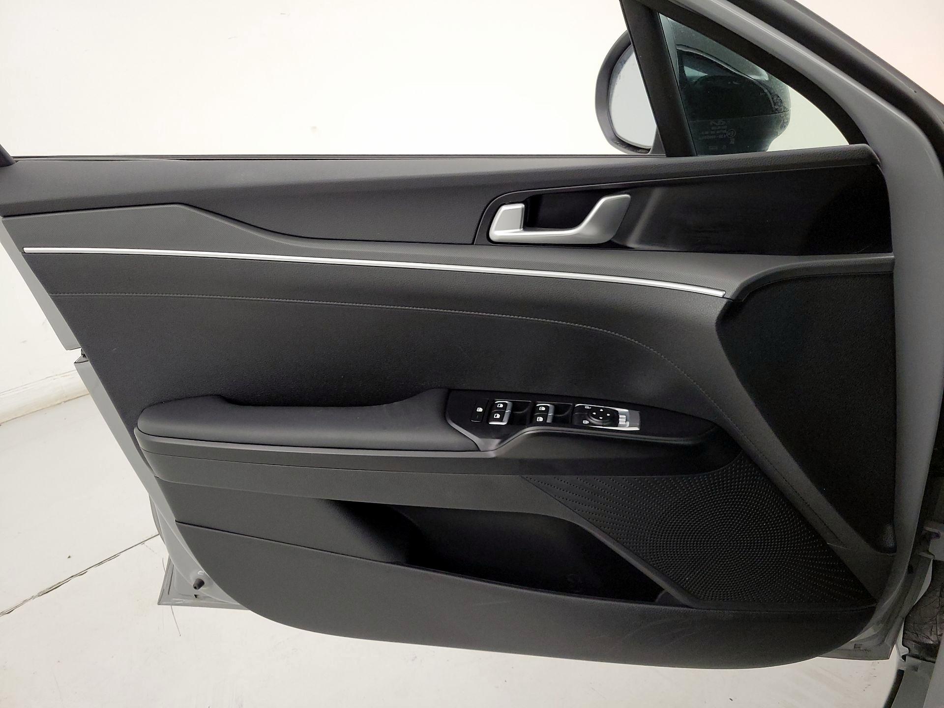 Thumbnail: 2022 Kia K5 - 12