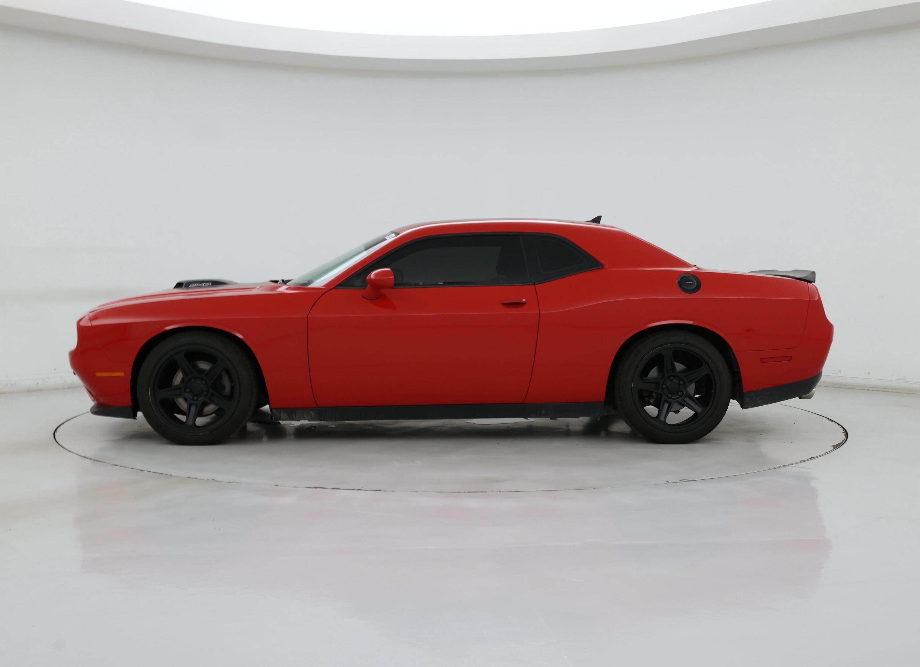 Thumbnail: 2015 Dodge Challenger - 3