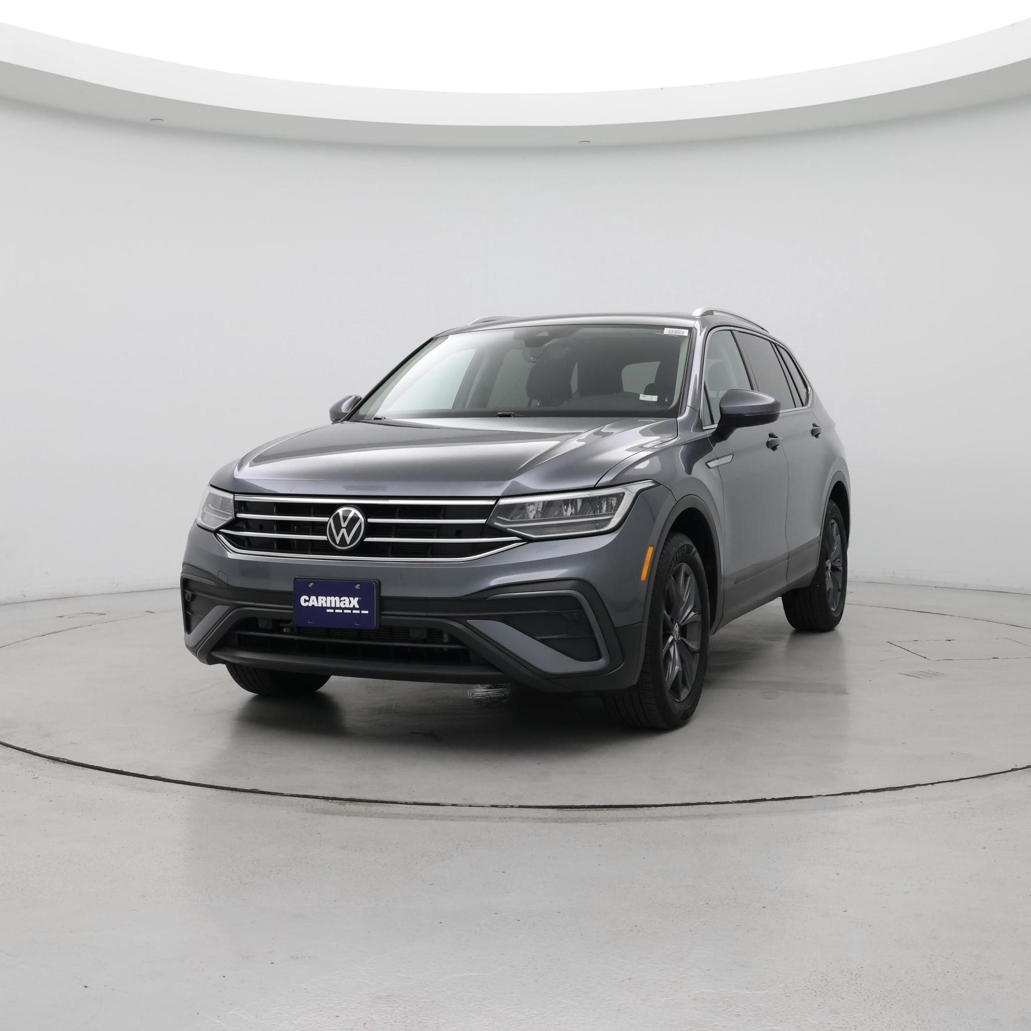 Thumbnail: 2022 Volkswagen Tiguan - 4