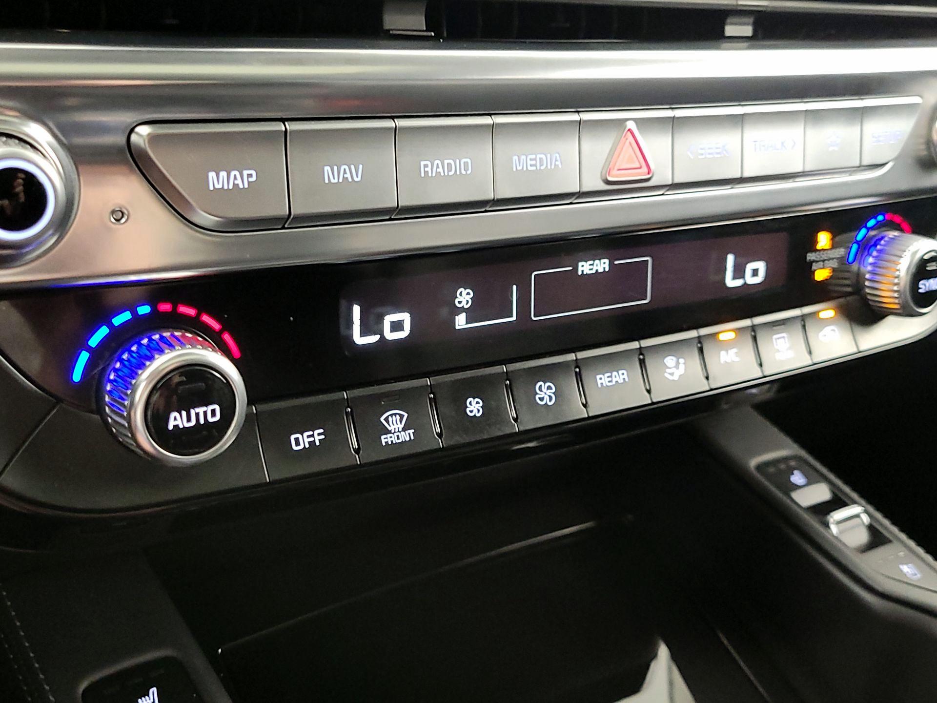 Thumbnail: 2022 Kia Telluride - 17