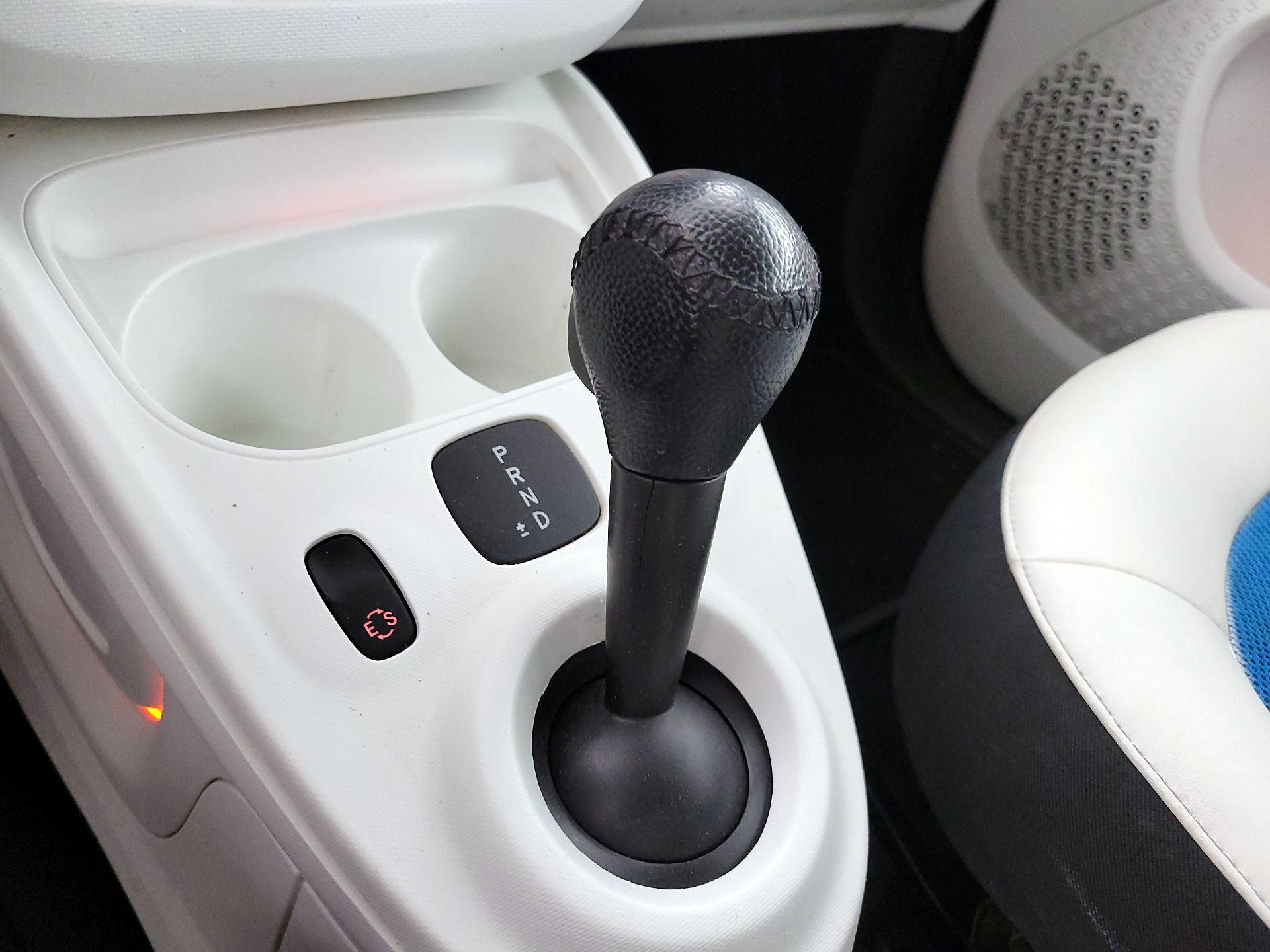 Thumbnail: 2016 smart fortwo - 16