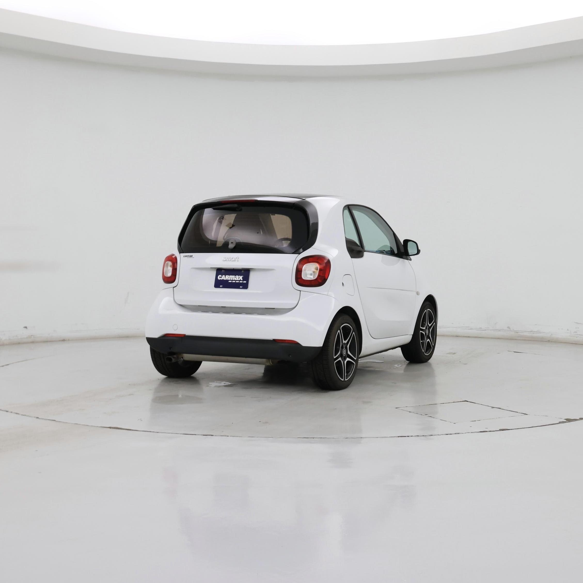 Thumbnail: 2016 smart fortwo - 8