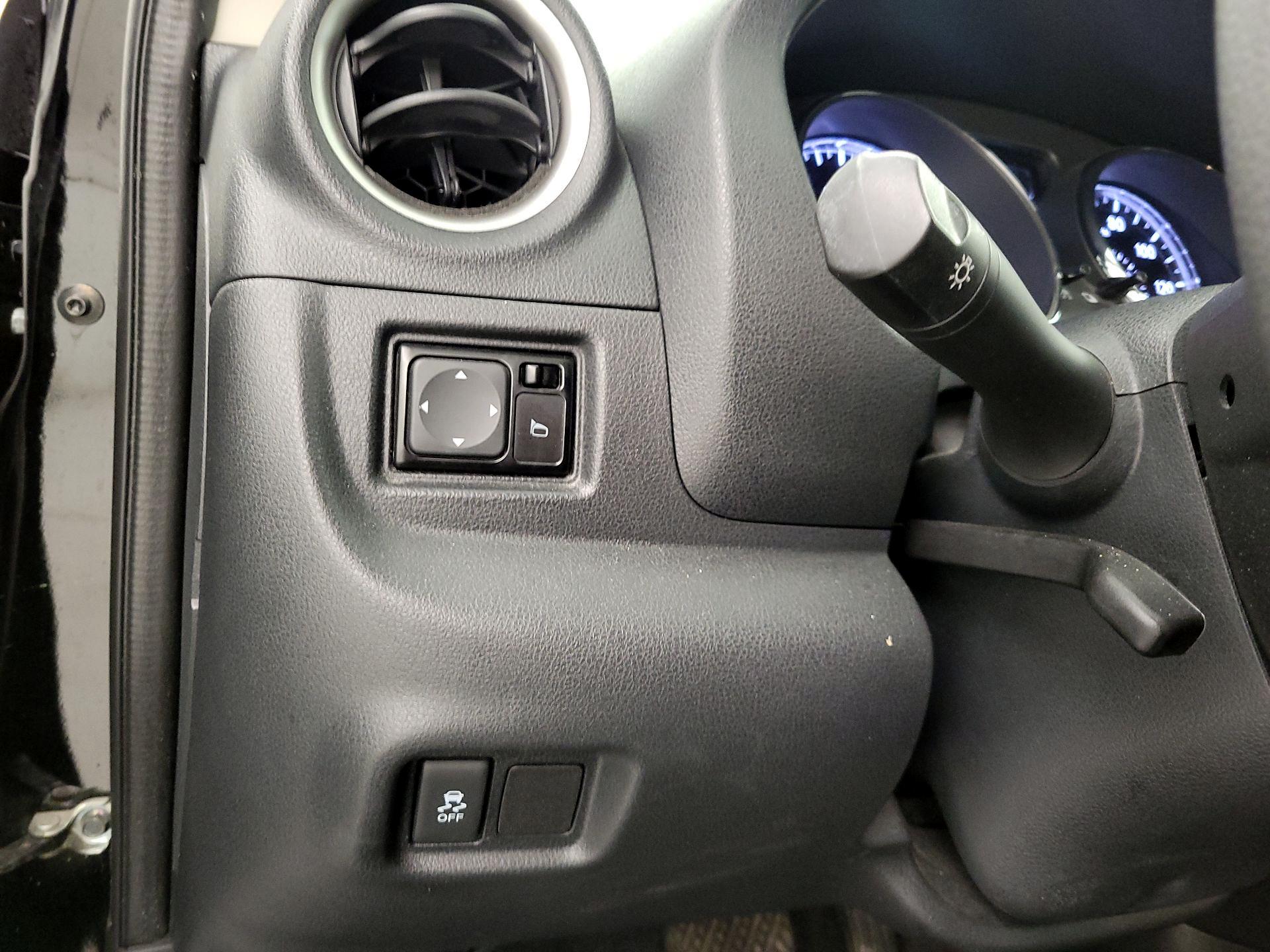 Thumbnail: 2016 Nissan Versa - 13
