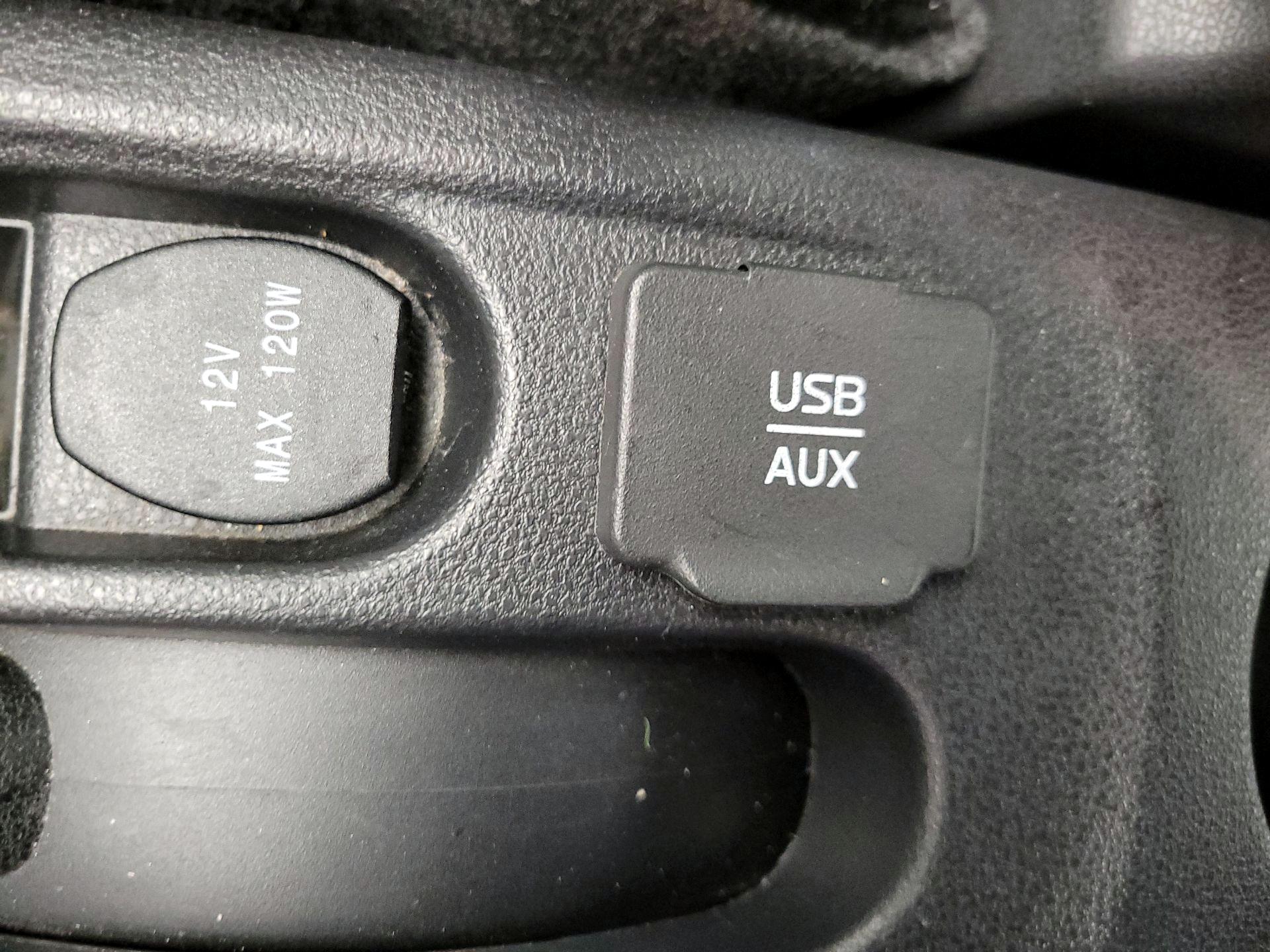 Thumbnail: 2016 Nissan Versa - 17