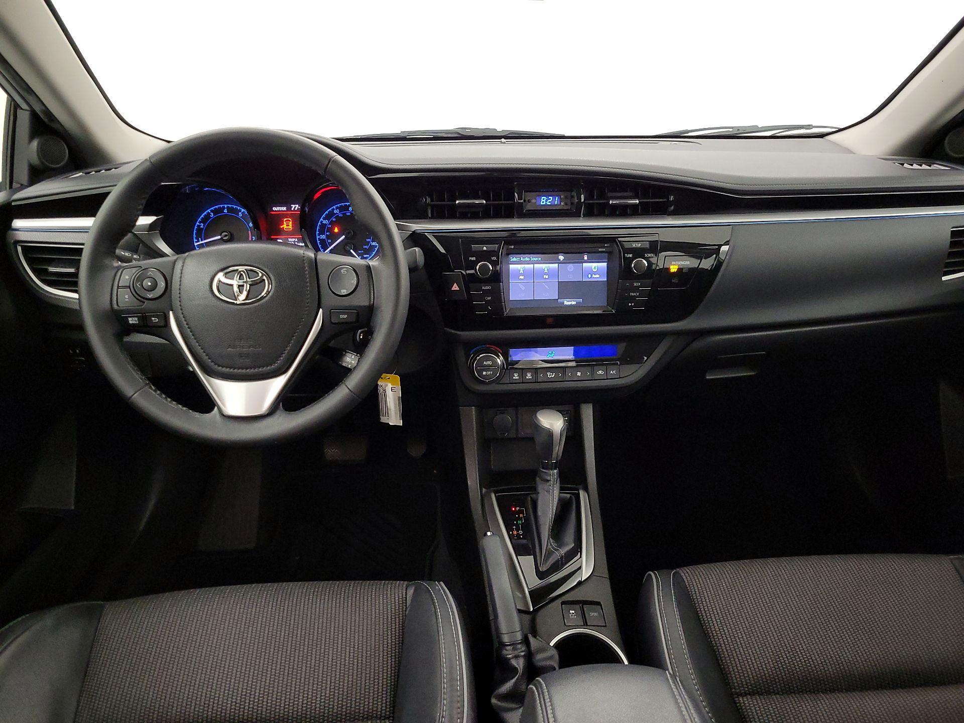 Thumbnail: 2015 Toyota Corolla - 9