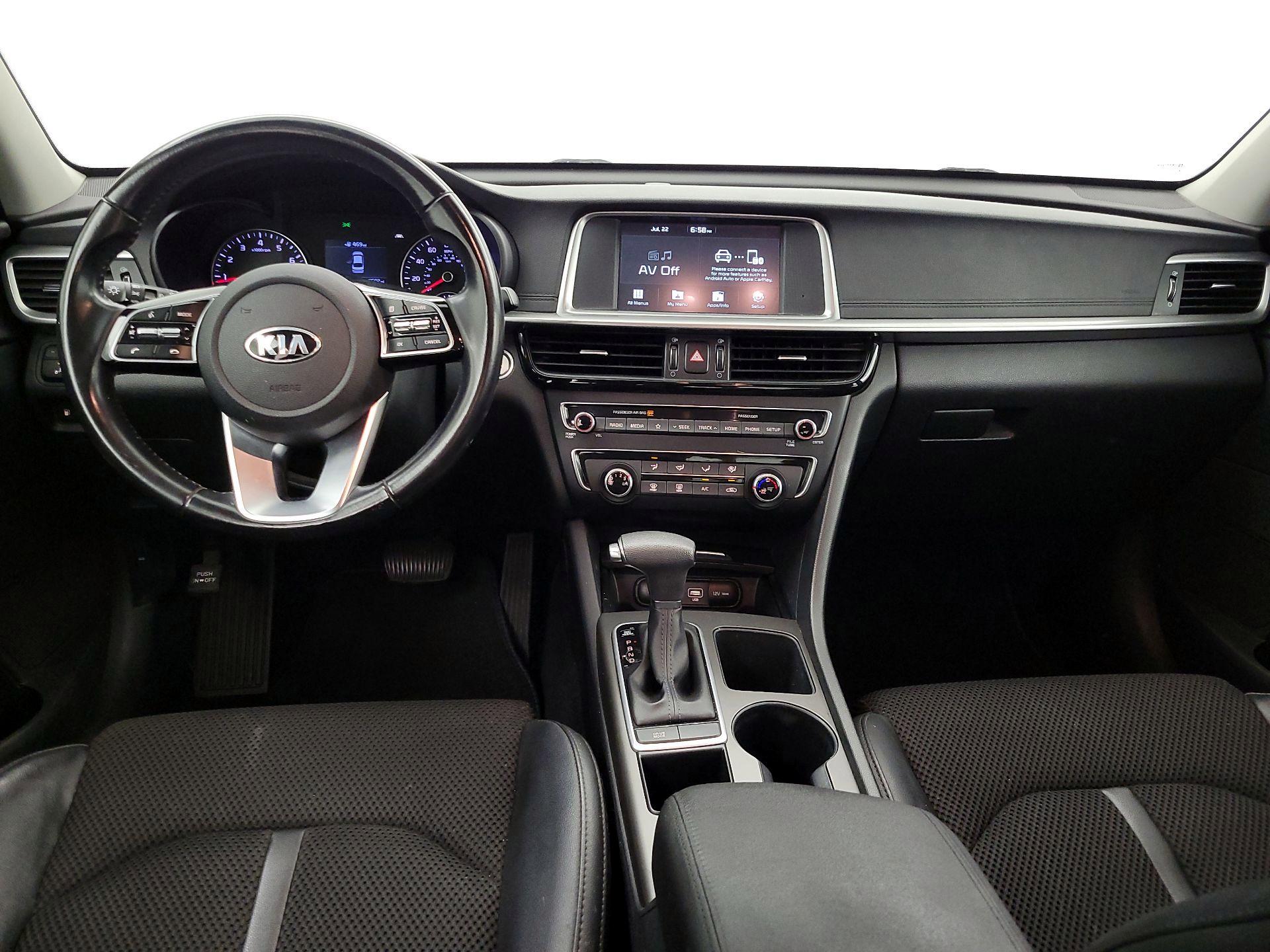 Thumbnail: 2020 Kia Optima - 9
