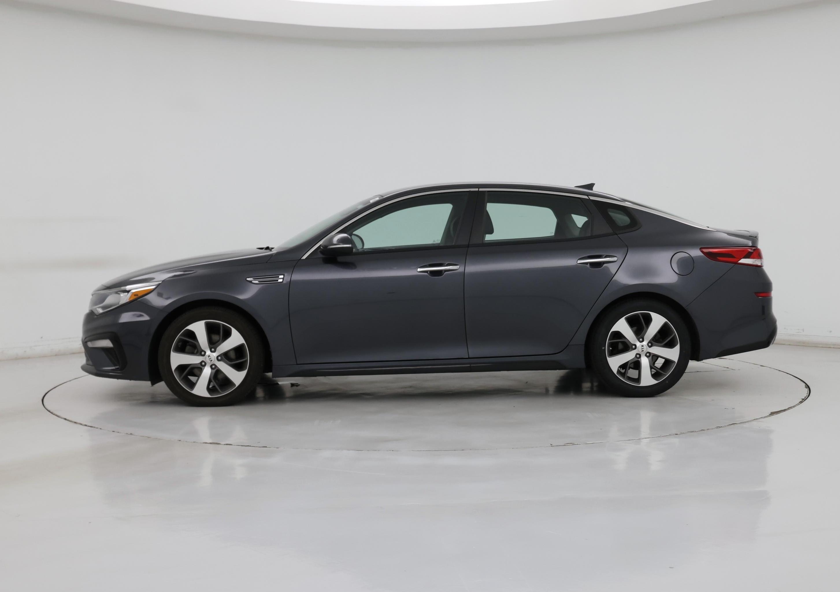 Thumbnail: 2020 Kia Optima - 3