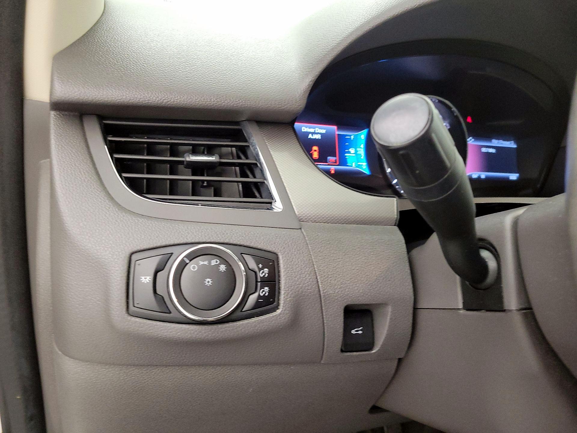 Thumbnail: 2014 Ford Edge - 13
