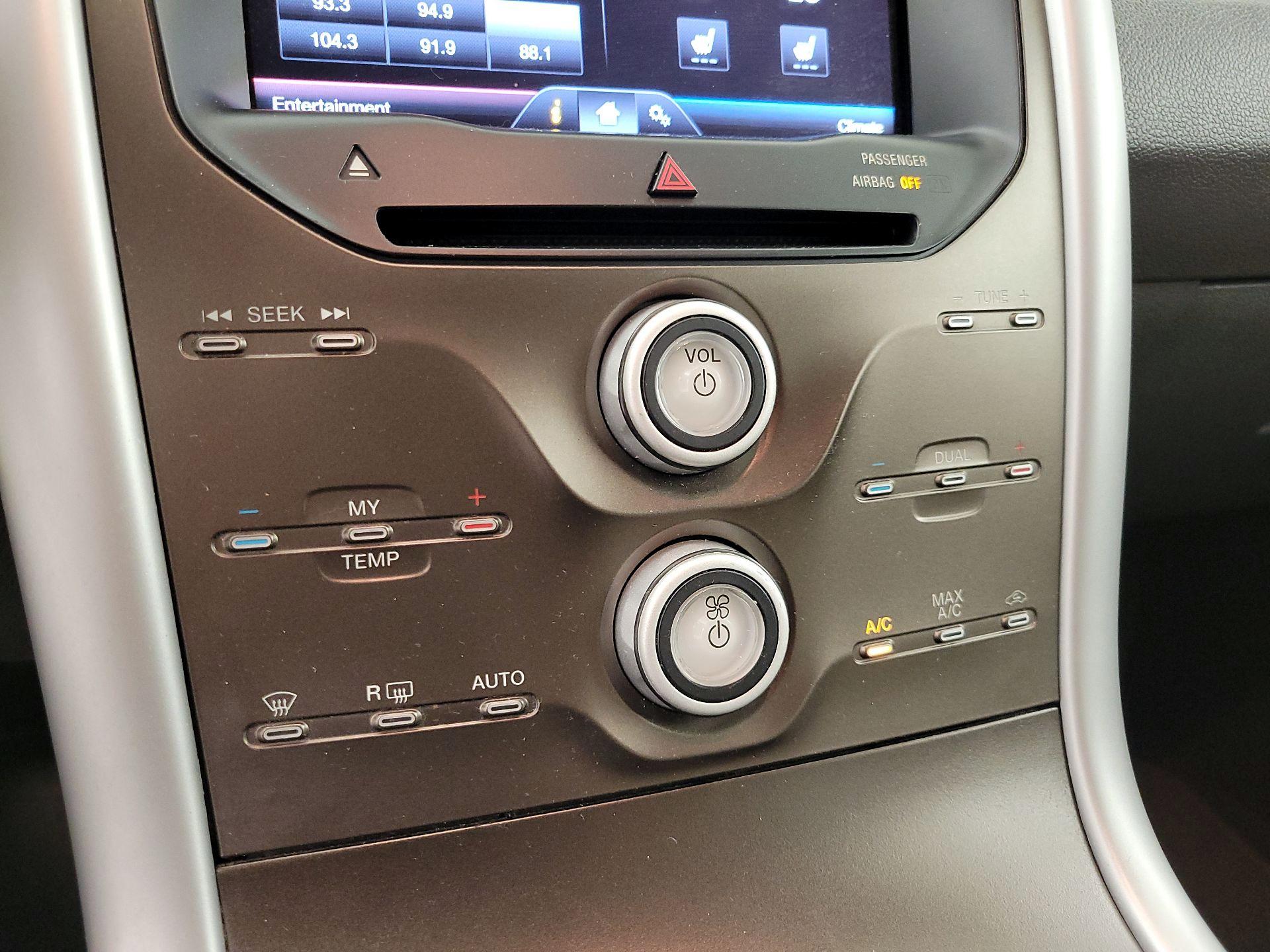 Thumbnail: 2014 Ford Edge - 17